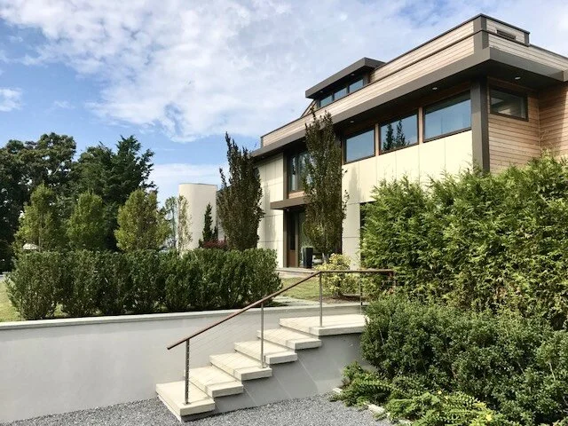 Lovely Sag Harbor home landscape 