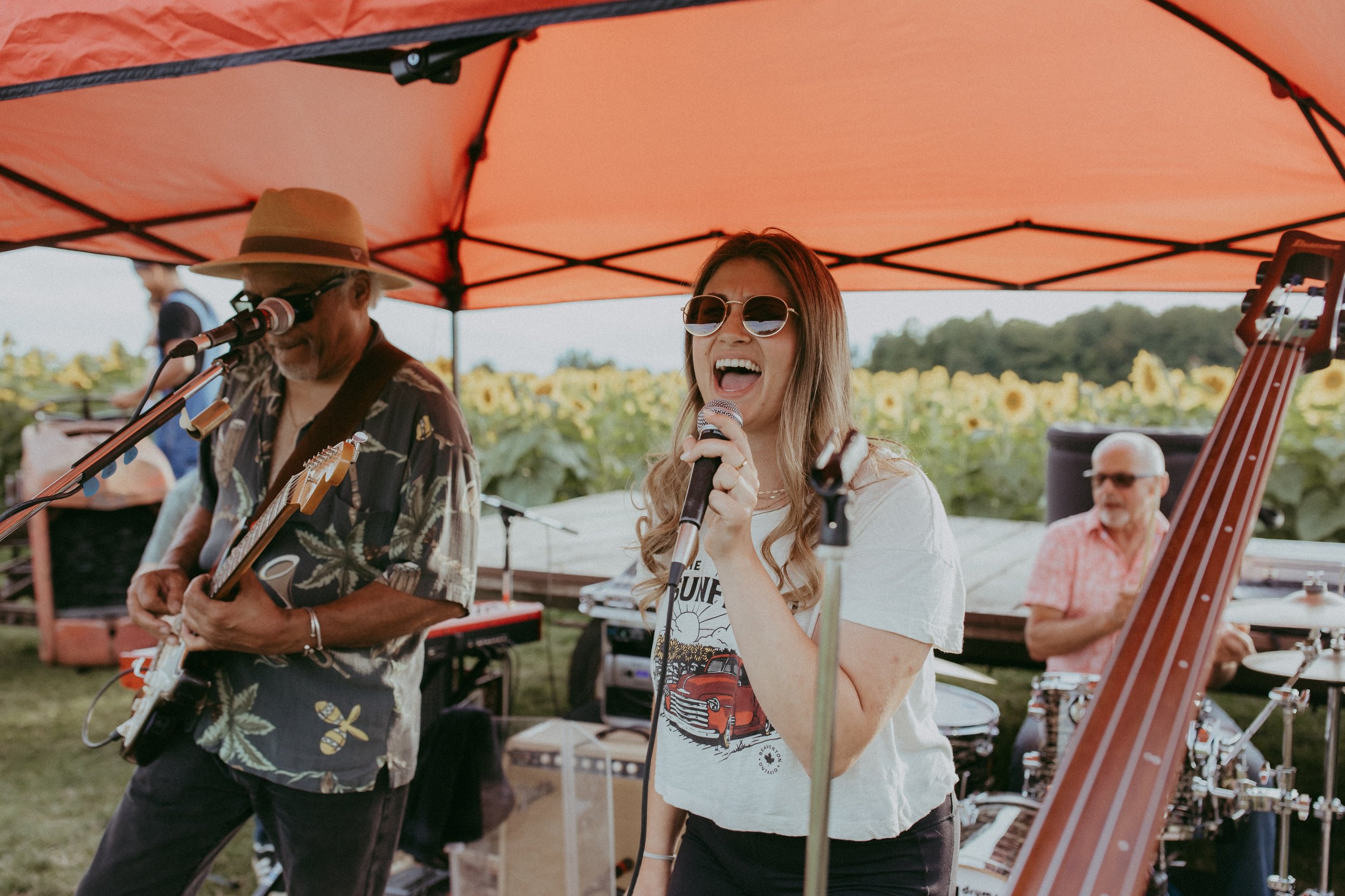 BLOOMS + TUNES FUNDRAISER