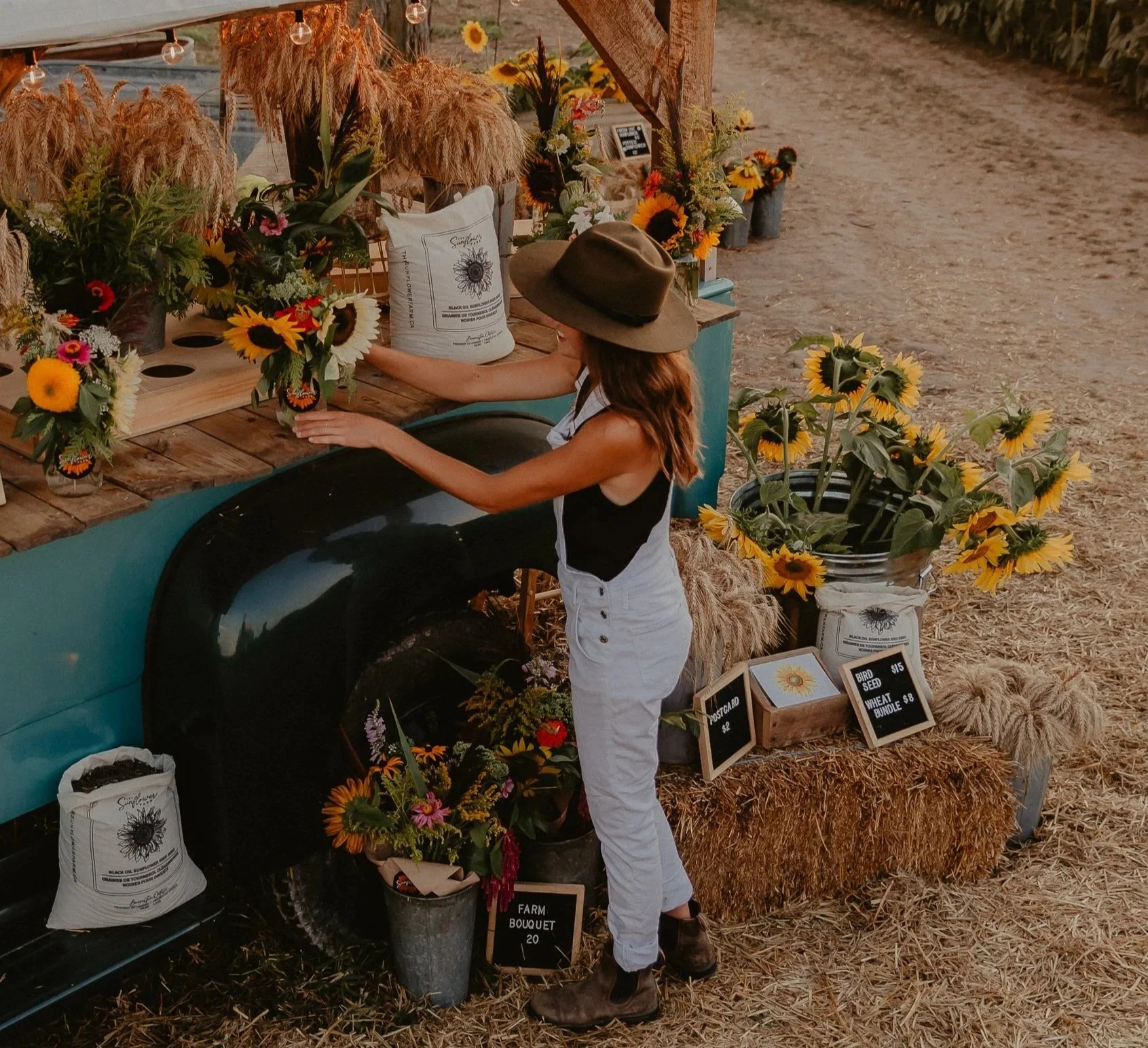 Sept &amp; Oct: Pick-Your-Own Bouquet Event