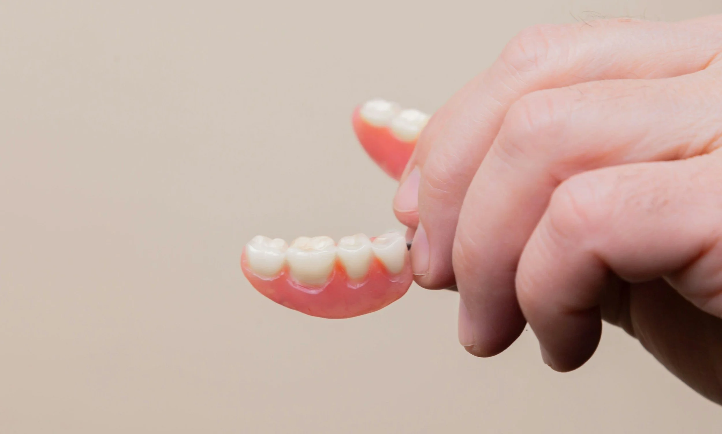 How to Reclaim Your Smile With Custom Dentures