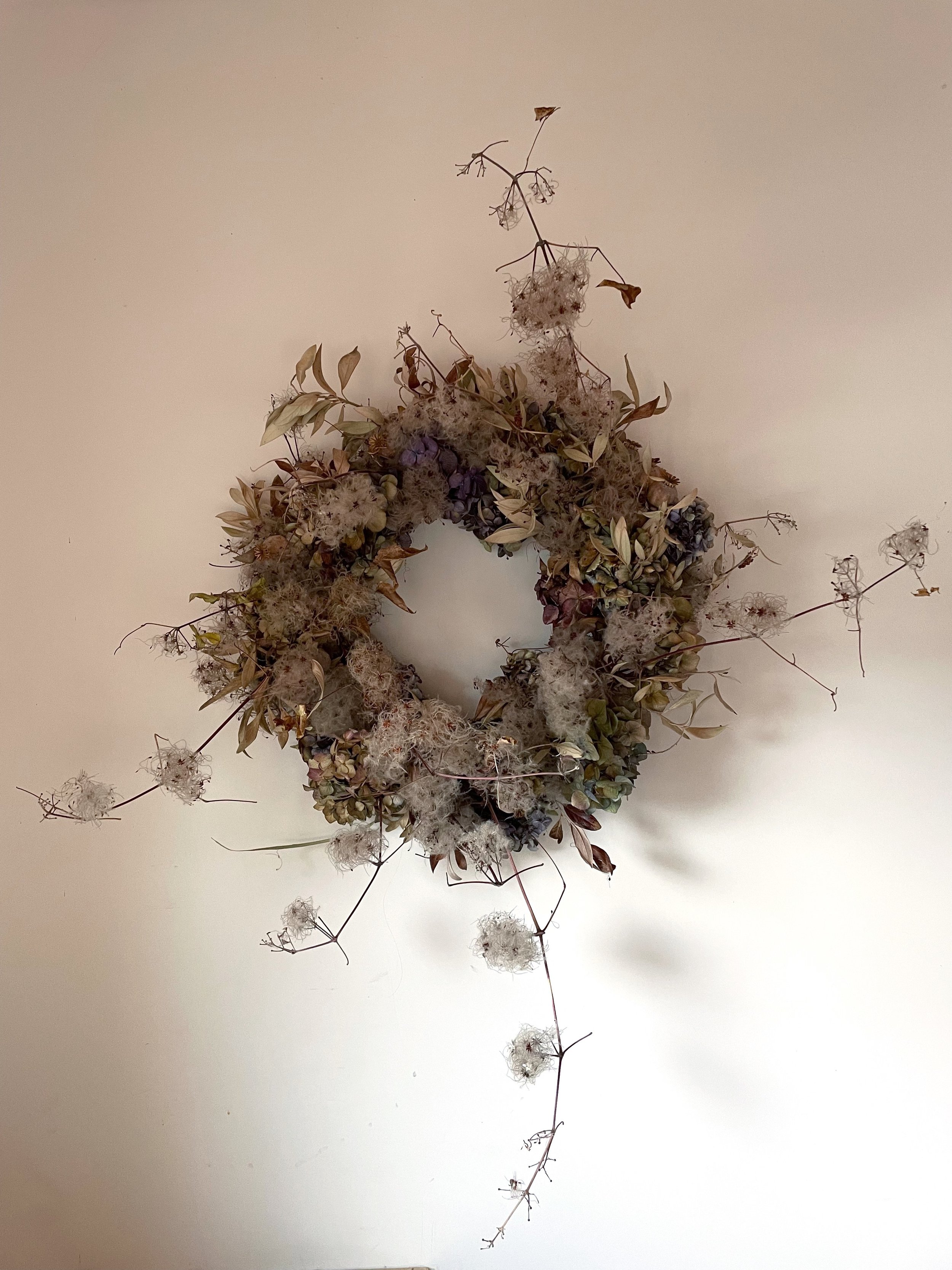 Clematis and hydrangea dried wreath