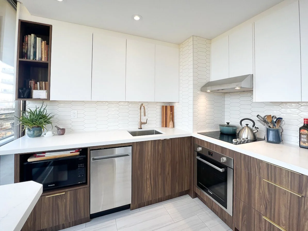 Avoca — LAURA FELSTINER Kitchens & Baths