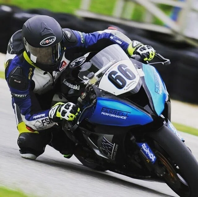 Day 1 @roadamerica @motoamerica in the books. Currently P14 on my FSI Kawasaki, with lots of room to grow. @farrellperformance is making sure the bike is running great so I can SEND IT!! Looking forward to Q2  and Race 1 tomorrow!
Photo Cred: @ryhno4