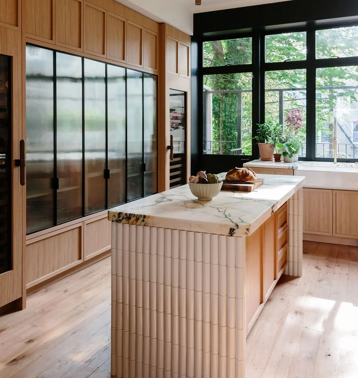 "A Townhouse That’s Tailor-Made to Perfection," ELLE DECOR