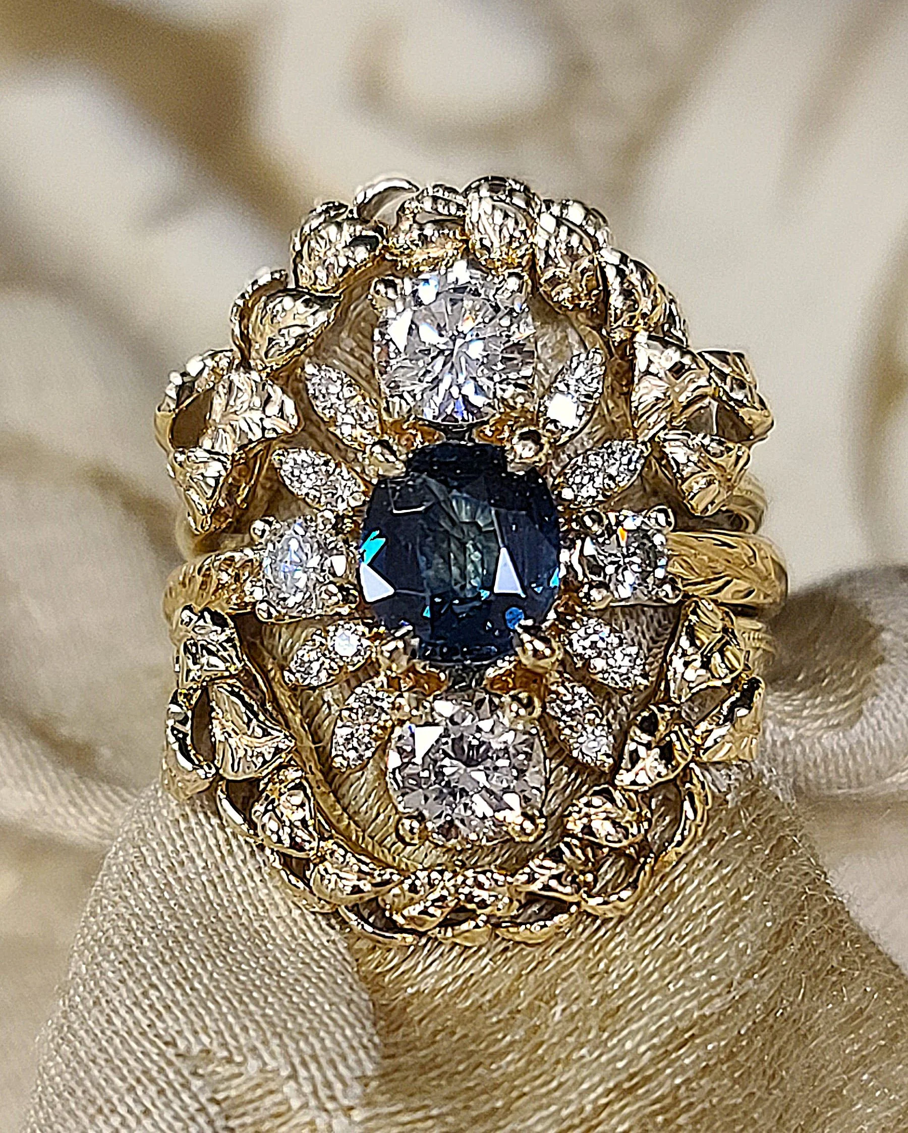 Leaf guard sapphire diamond wedding set