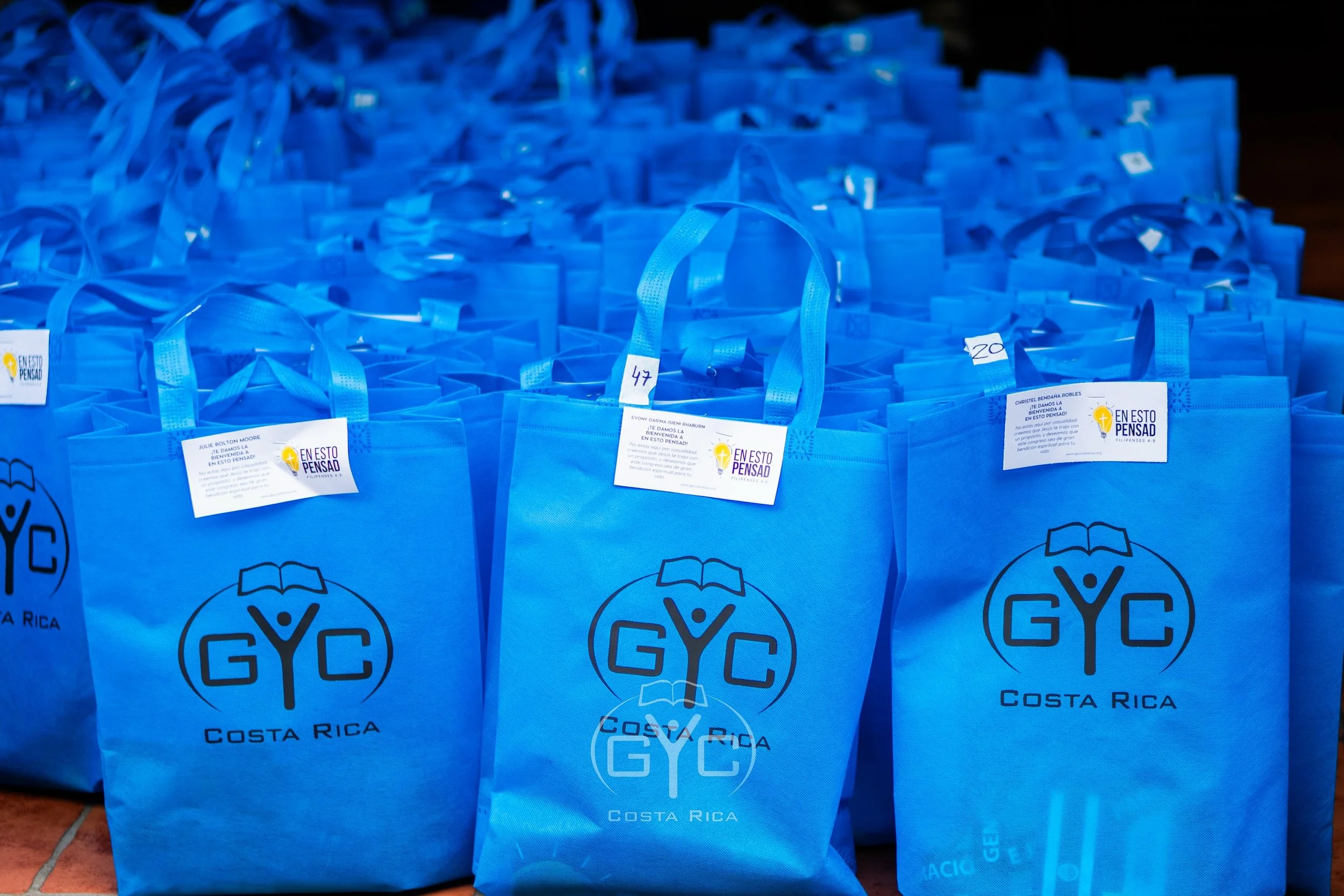 🙌🏻 Hace un mes exactamente est&aacute;bamos recibiendo a todos los asistentes del congreso GYC Costa Rica &ldquo;En Esto Pensad&rdquo; 

Gracias nuevamente a Dios por lo maravilloso que fue este evento. 

📌📷 Si quieres ver m&aacute;s fotos, ve a 