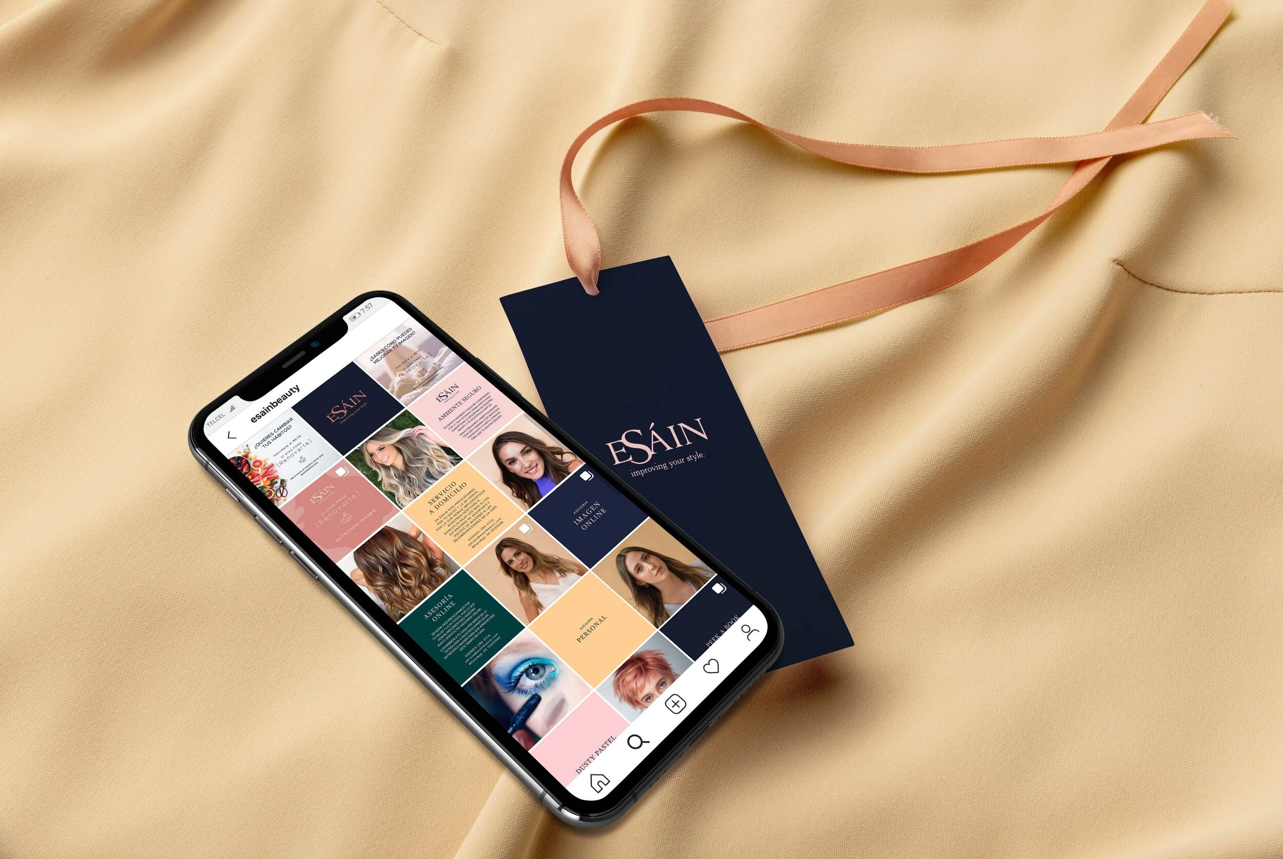 20-styline-apparel-tags-mockup.jpg