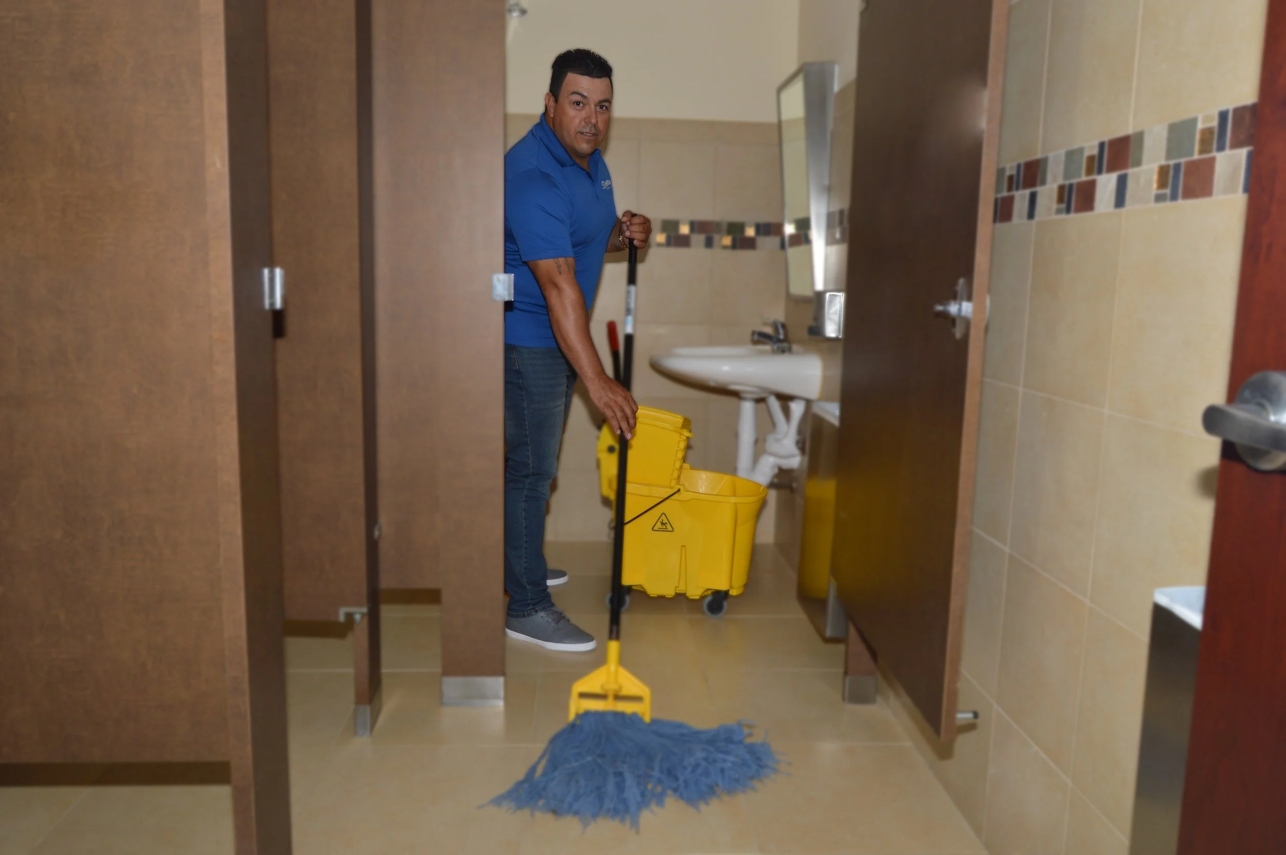 Jorge Mopping.jpg