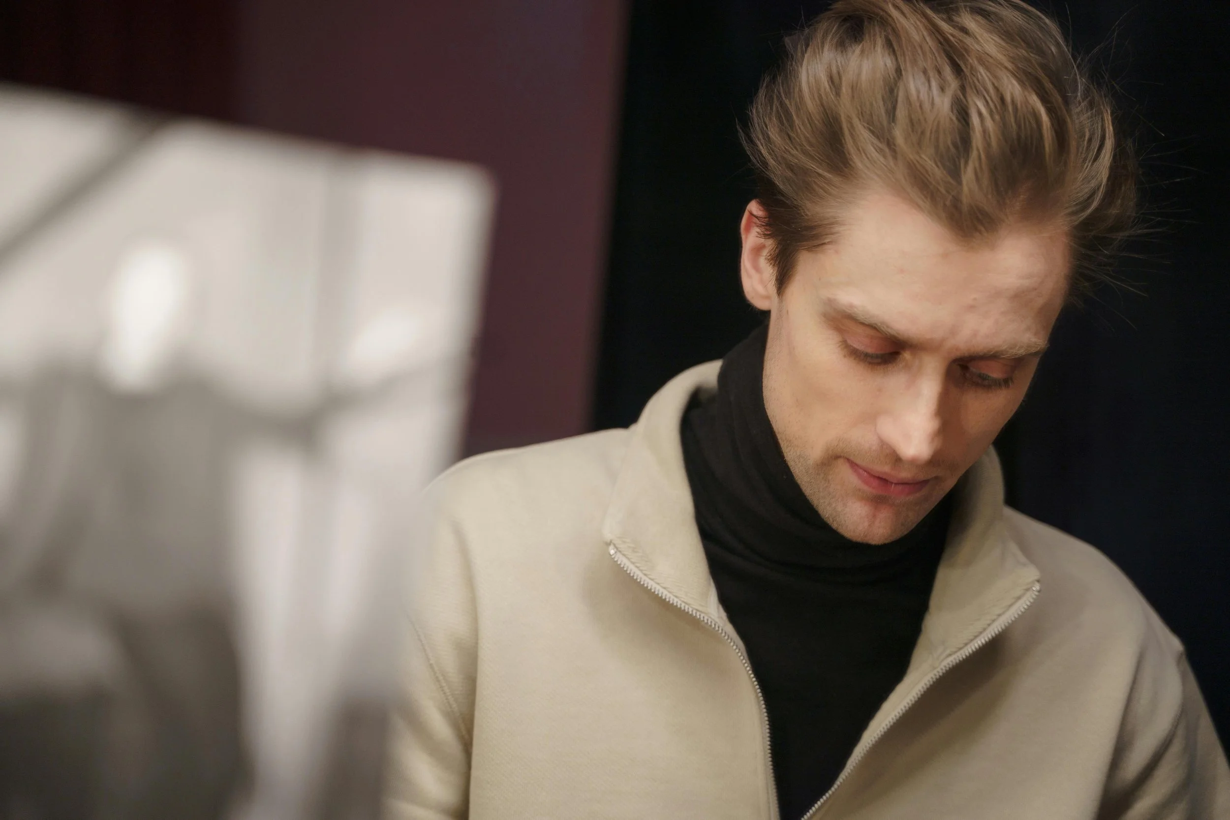 Feeling Lost in Your 40’s or 50’s? How AEDP Therapy Can Help You Reclaim Direction