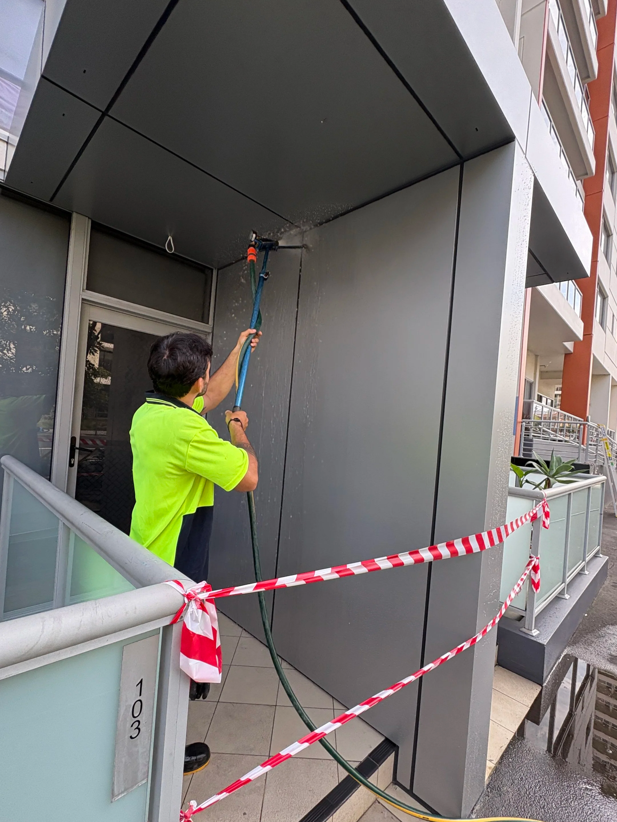 svendour conducting AAMA501 water testing