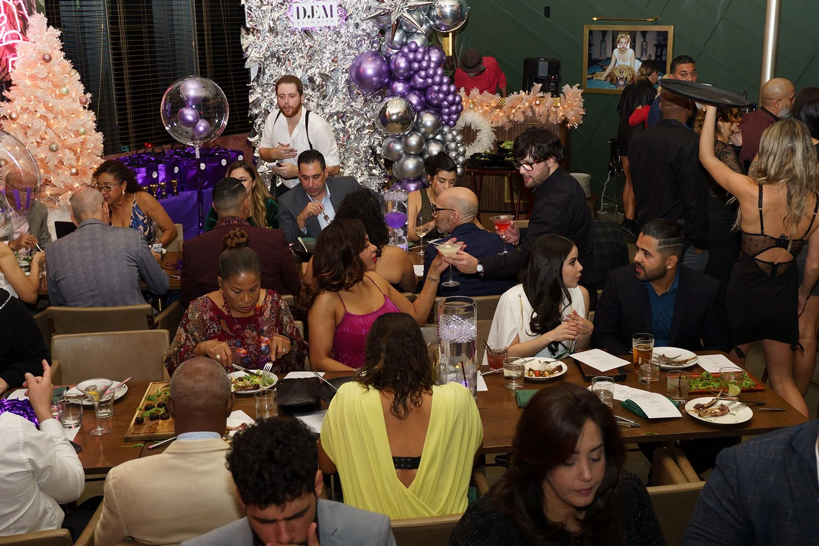 DSC04749December 05_ 2022DJEM__100P.jpg