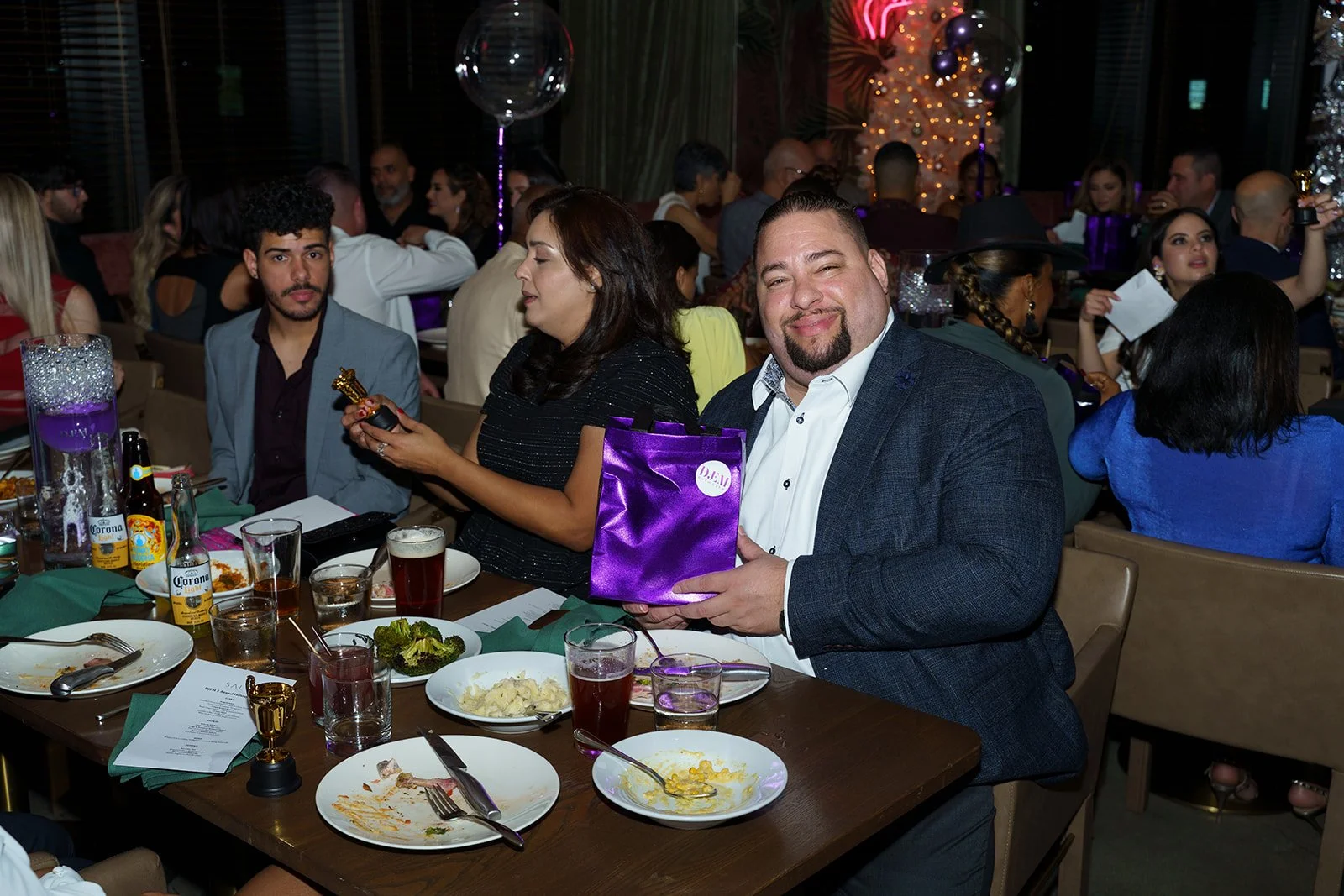 DSC05185December 05_ 2022DJEM__100P.jpg