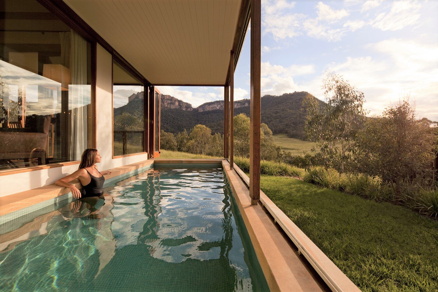Emirates-OneOnly-Wolgan-Valley_Blue-Mountains_Plunge-Pool-Woman.jpg