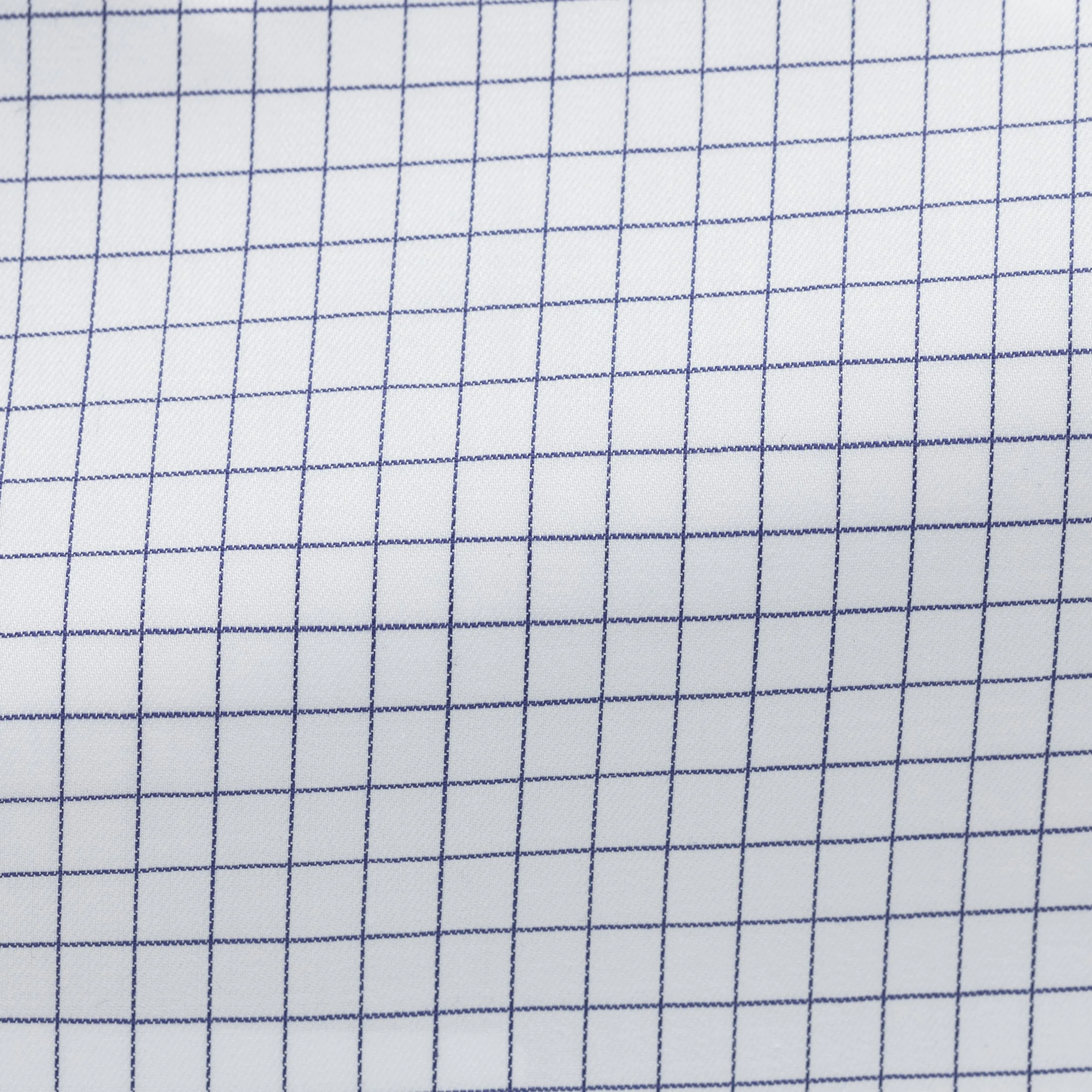 SH00034 white cotton twill with navy blue check