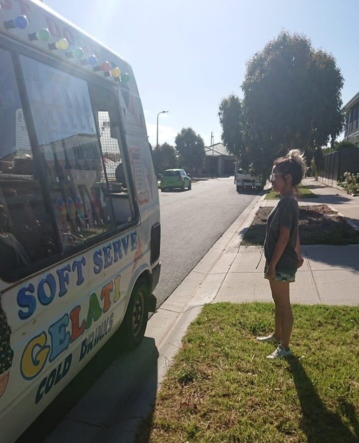 Just a girl, standing in front of Mr Whippy, waiting for her 🍦. And apparently picking a wedgie. 🤦&zwj;♀️
⁠
The little joys in life.😘⁠
⁠
I don't think I've ever run so fast. 🏃🏻&zwj;♀️⁠
⁠
The ice cream man is probably terrified of me. But, then a