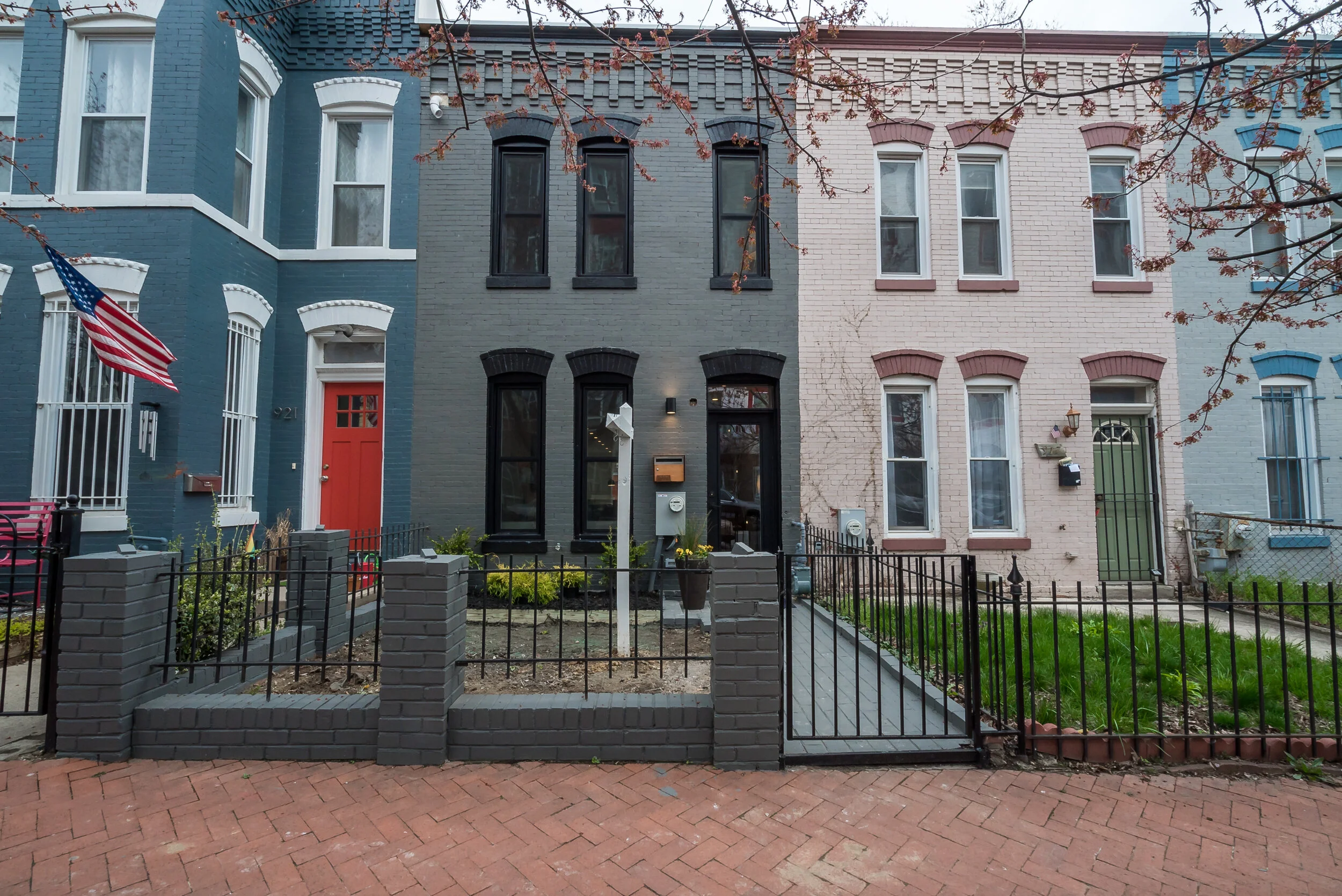 919 4th St Ne