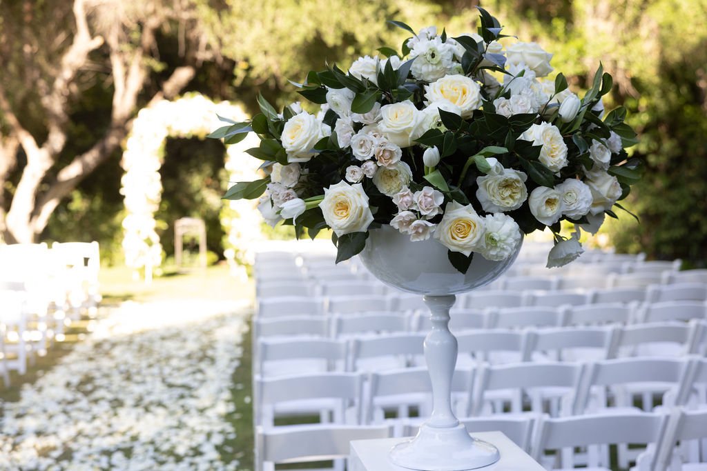 Double tap if you think this ceremony set up is stunning!
...
#artisaninspiration #palmspringswedding #artisanevents #artisaneventfloraldecor #weddingceremony #weddingfloral #californiaweddings