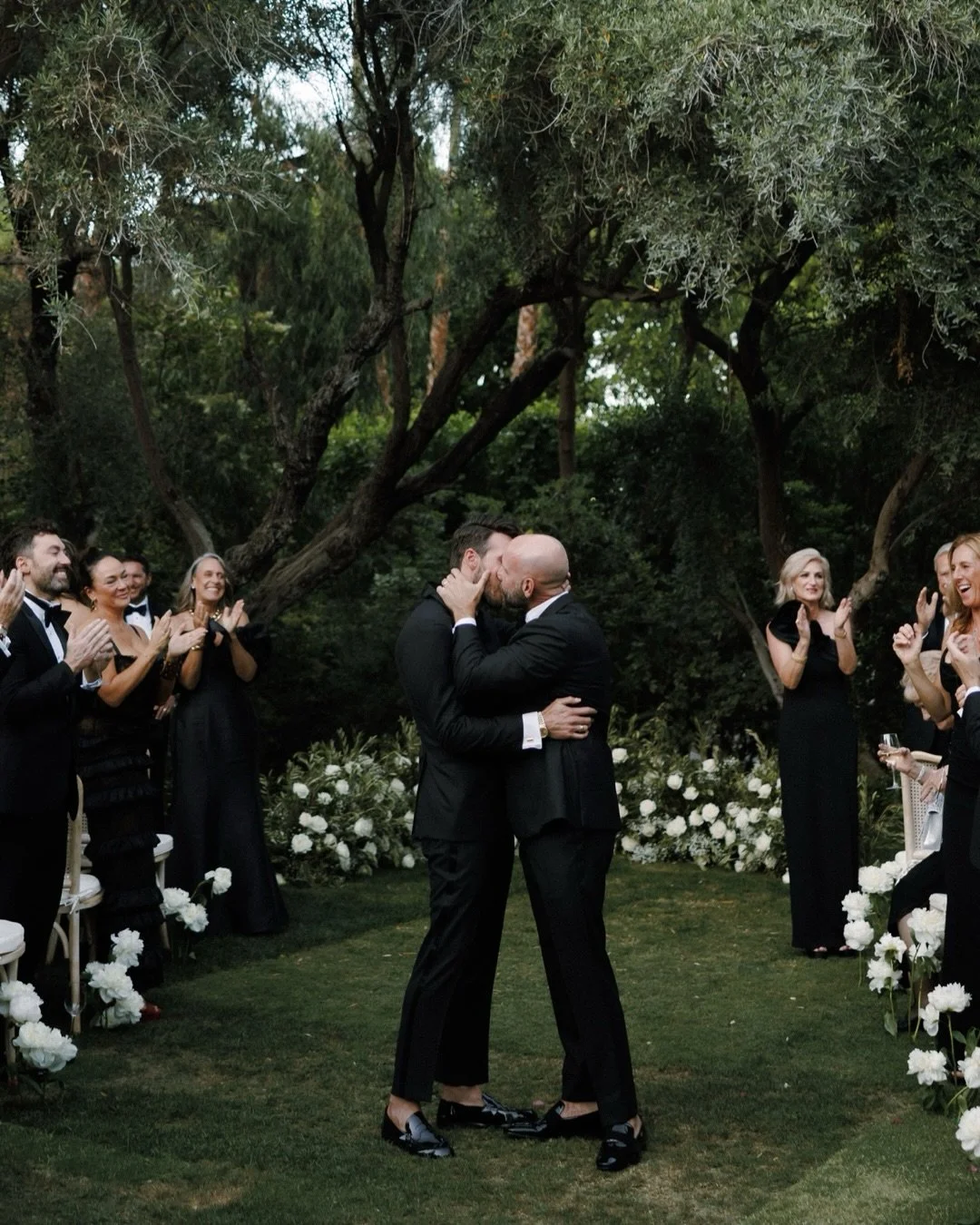 Modern, elegant, and filled with so much love. We loved bringing Ryan &amp; Jared&rsquo;s vision to life through the planning, design, and florals for their beautiful celebration at @parkerpalmsprings 

Planning ,design and florals : @artisaneventflo