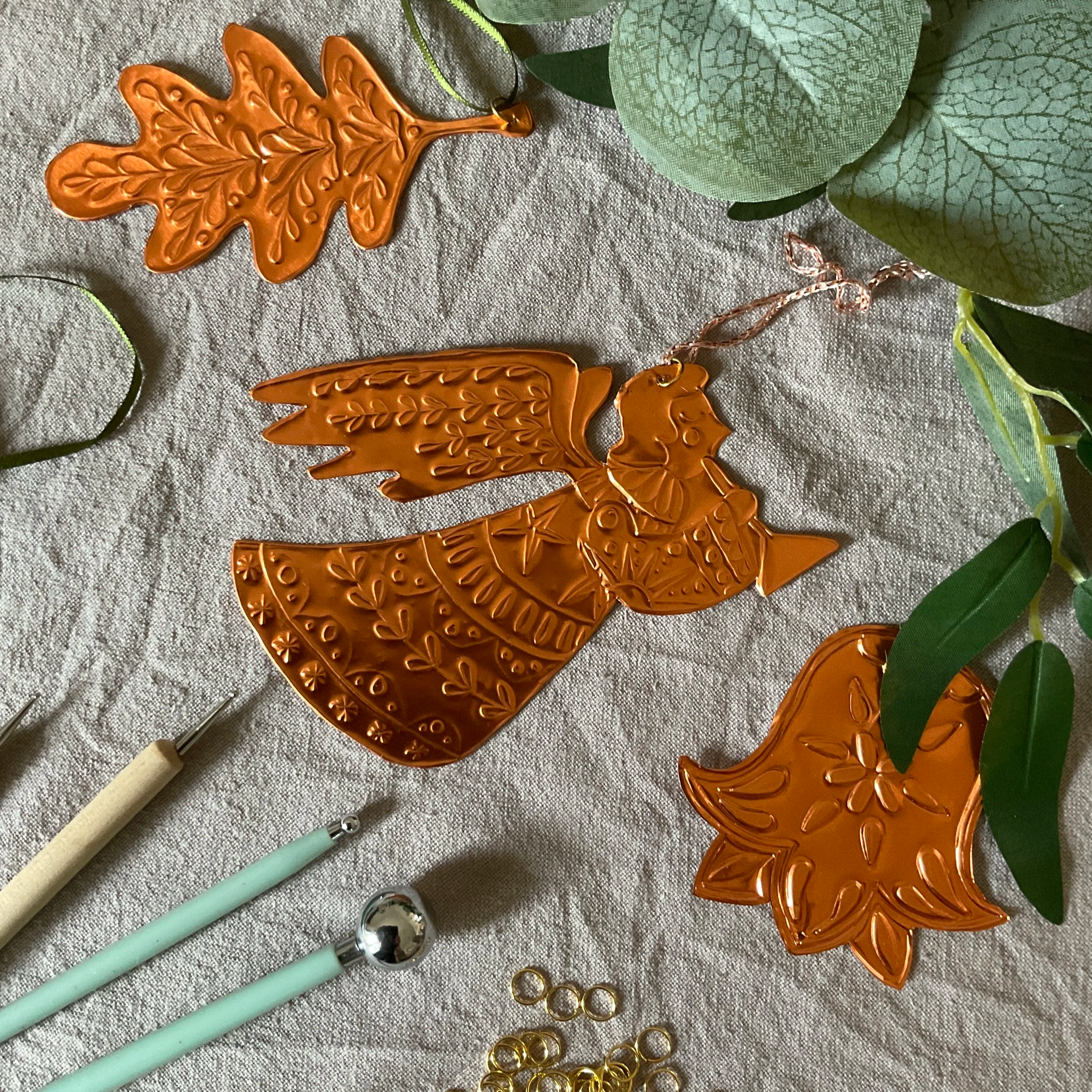 WORKSHOP: Foil Embossing Christmas Decorations