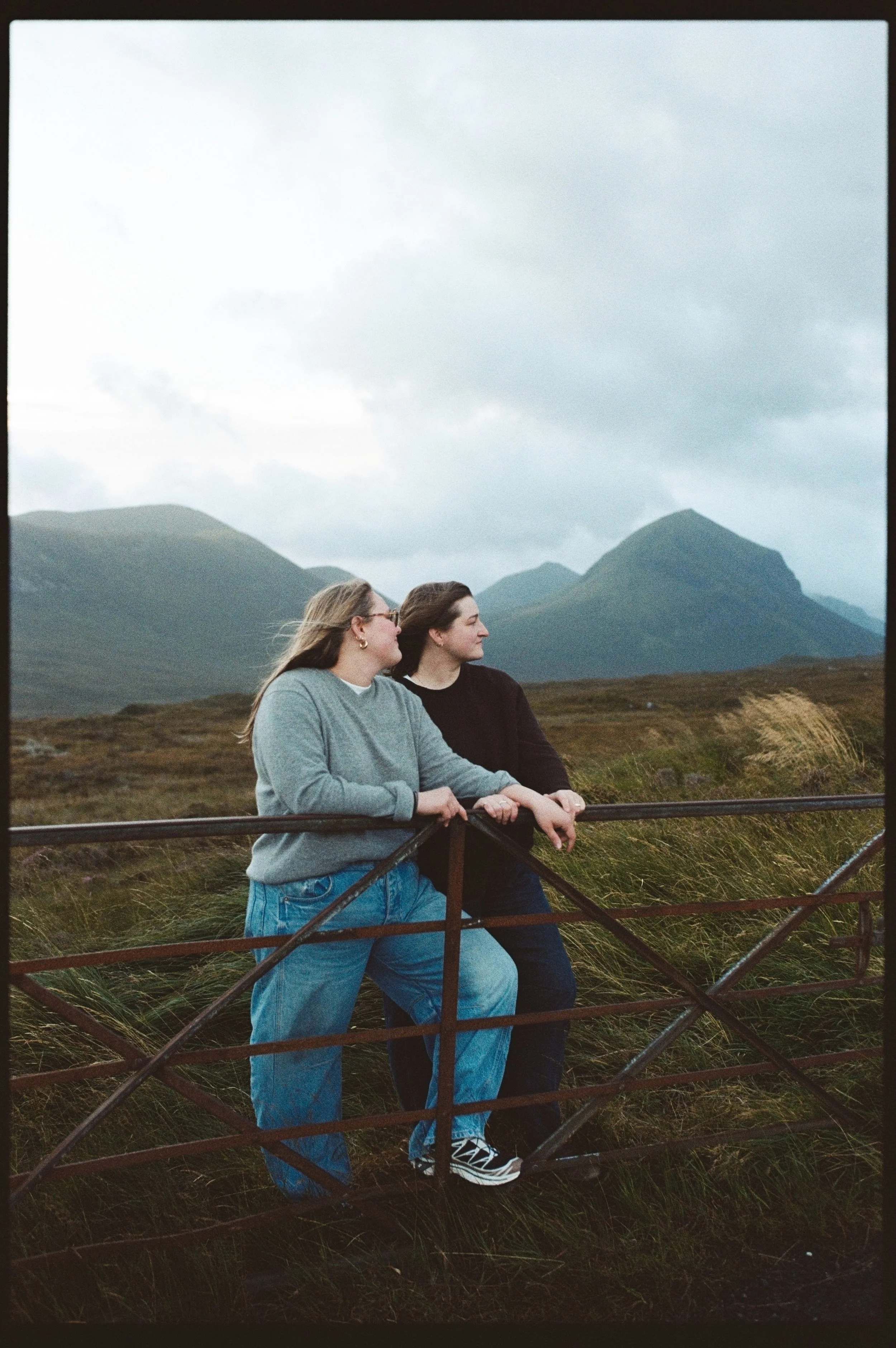 Joanna-Eliza-Isle-Of-Skye-Couples-Session-Peyton-Kate-35mm-161 copy.jpg