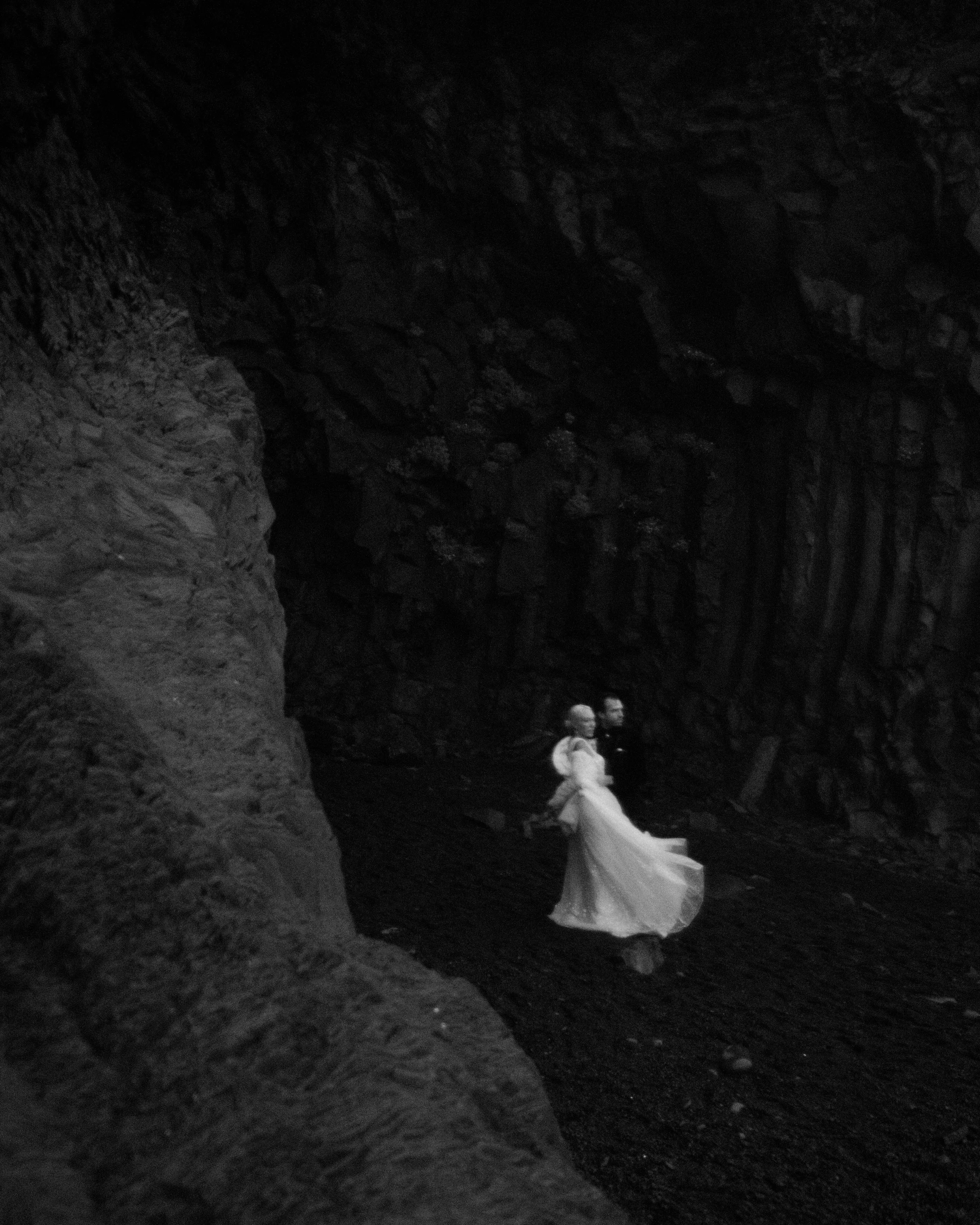 Joanna-Eliza-Iceland-Jess-Aaron-123 copy.jpg