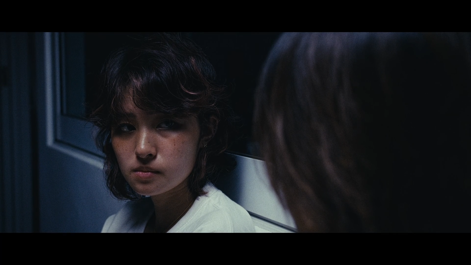 VS--SomewhereBetweenHereThereShortFilm-26’43”.png