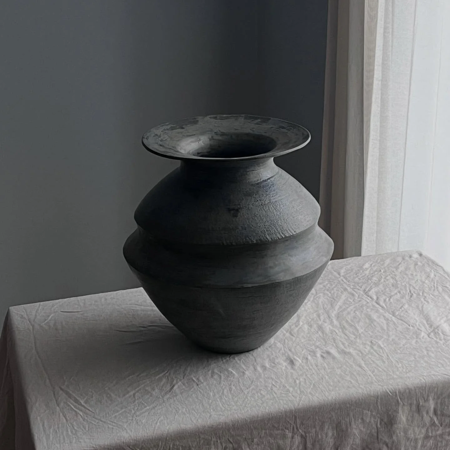 Vase V
Gr&egrave;s, &eacute;mail horizon et Majorelle