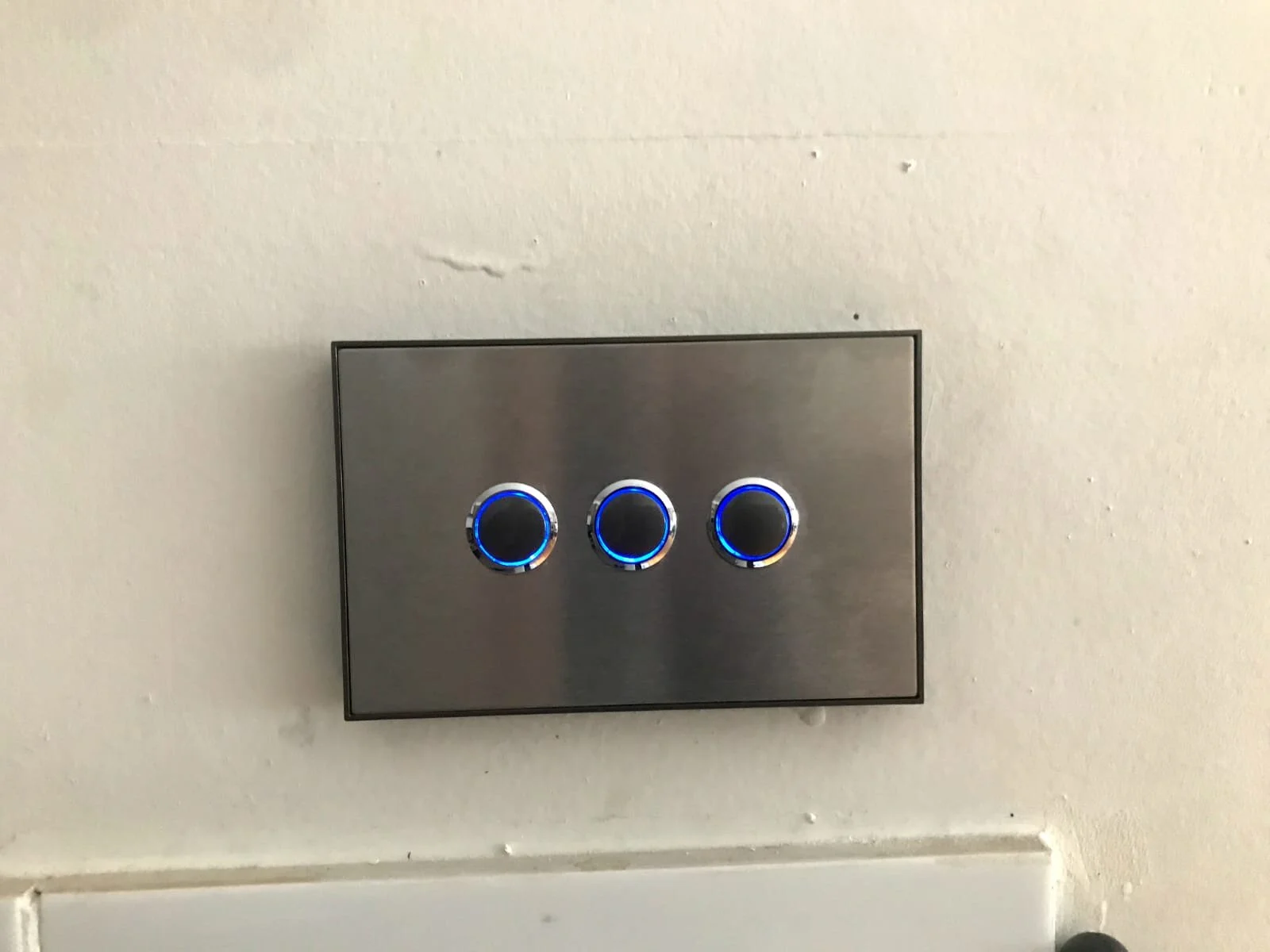 Clipsal Saturn Range - Metal face