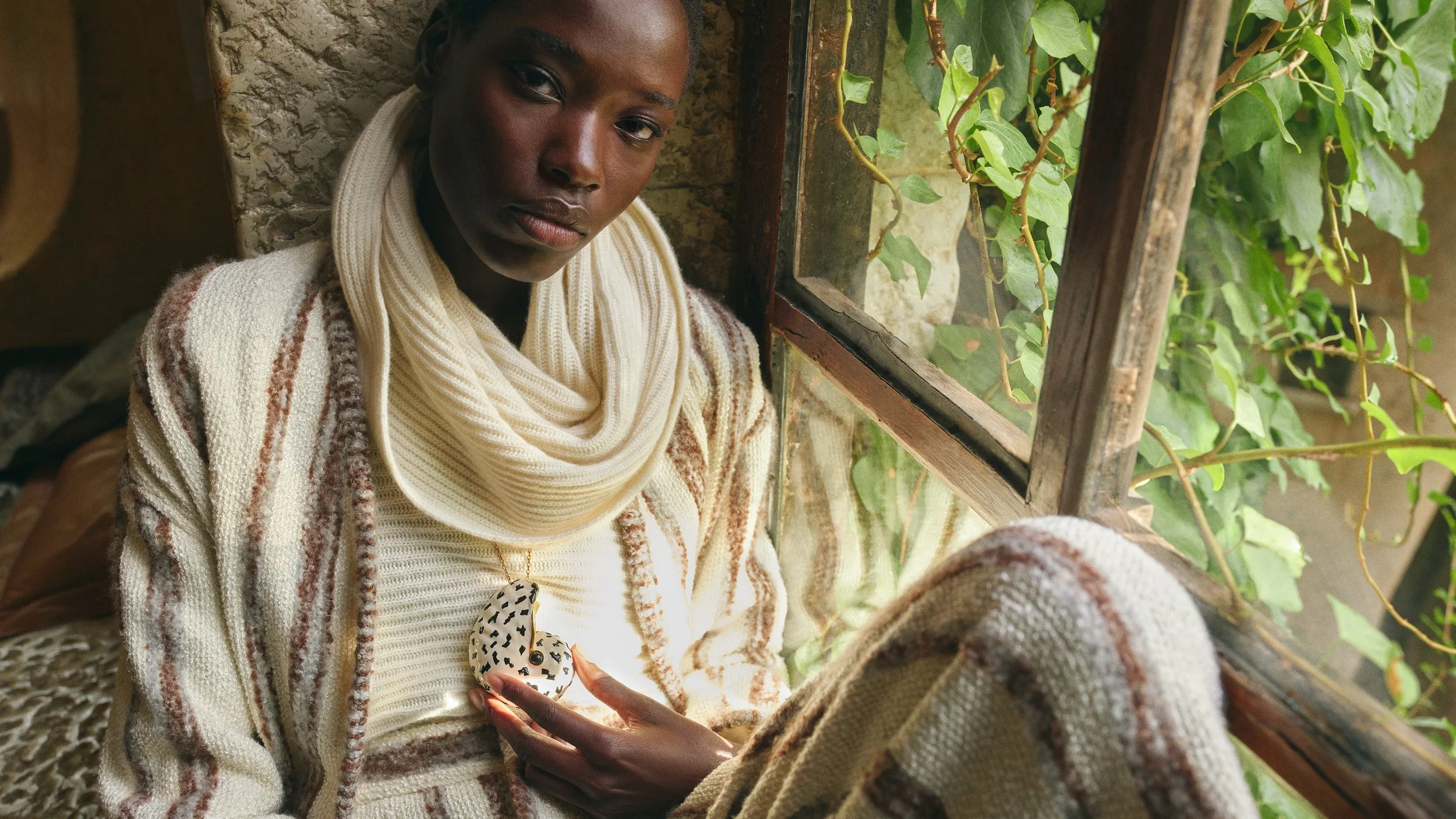 SS26_ADV SOCIAL CROPS_16x9_NO_LOGO_LP2.jpg