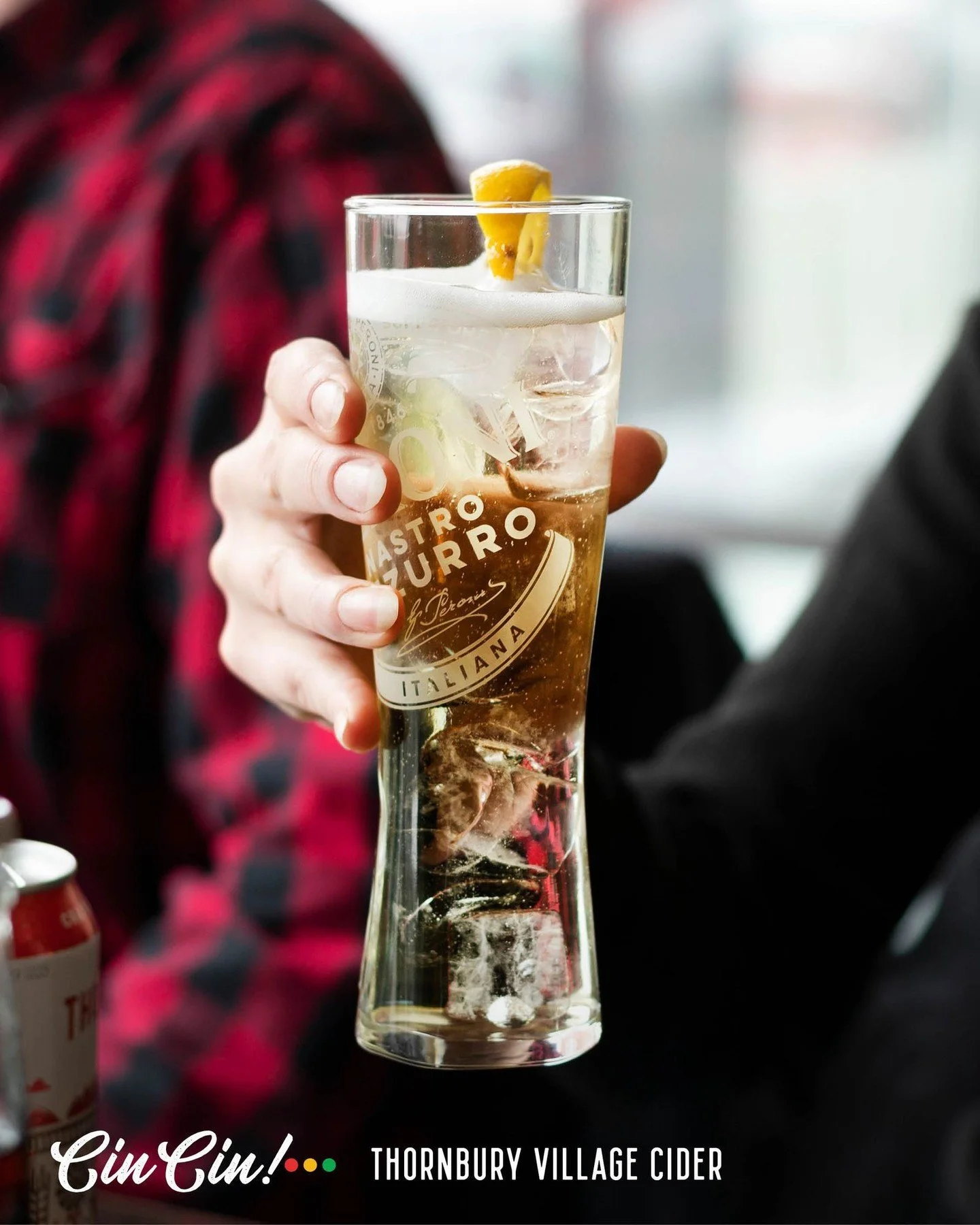 🍂 Fall feels better with a crispy Thornbury Cider in hand.🍎 Pair it with your favourite Italian dish at Little Place to match the cozy season! 
🍽 Dine In, First Come, First Served
🍷 Extensive beverage menu from Italian espresso to handcrafted co