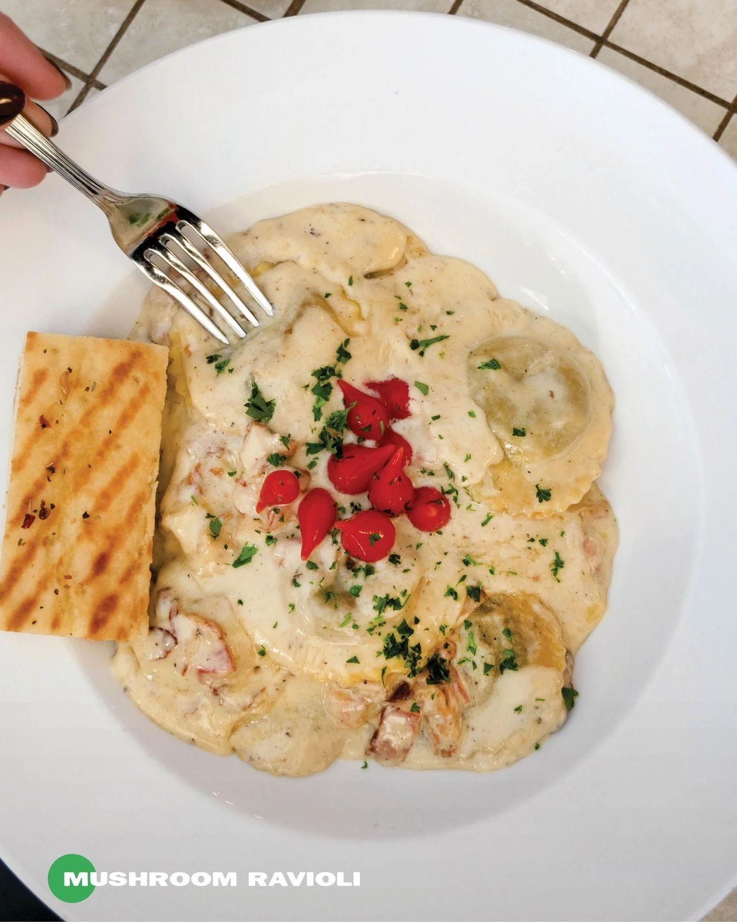 A little sweet, a little salty, a lot of flavour. 

Our house-made Mushroom Ravioli is topped with saut&eacute;ed pancetta and sweet Peruvian peppers, enveloped in a velvety cream sauce, for a delectable dish loved by all. 🍝❤️

🍽 Dine In
👍 First c