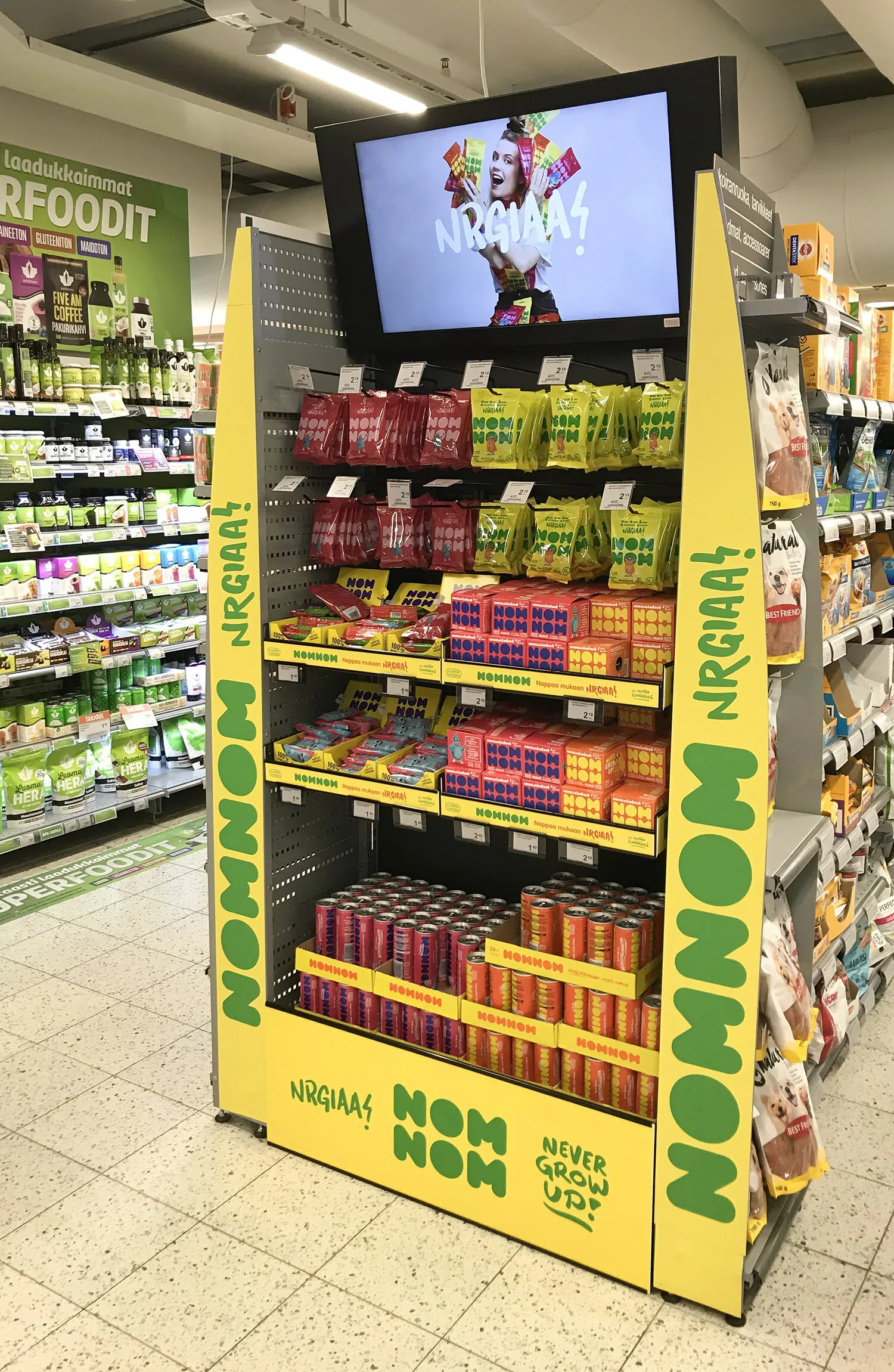 Nom Nom myymäläkampanja ja kaluste