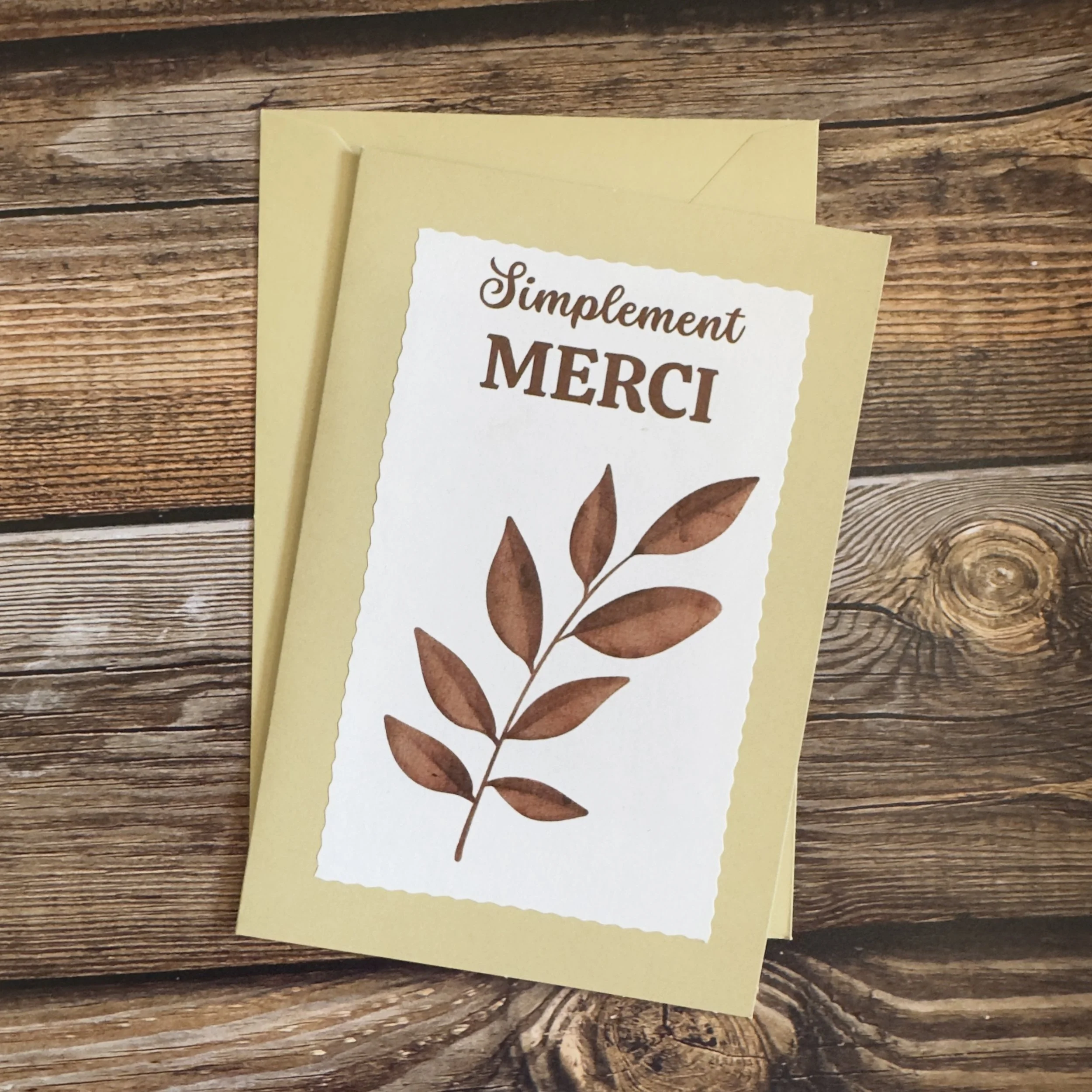 Carte de voeux artisanale, format A6 double, avec enveloppe assortie.