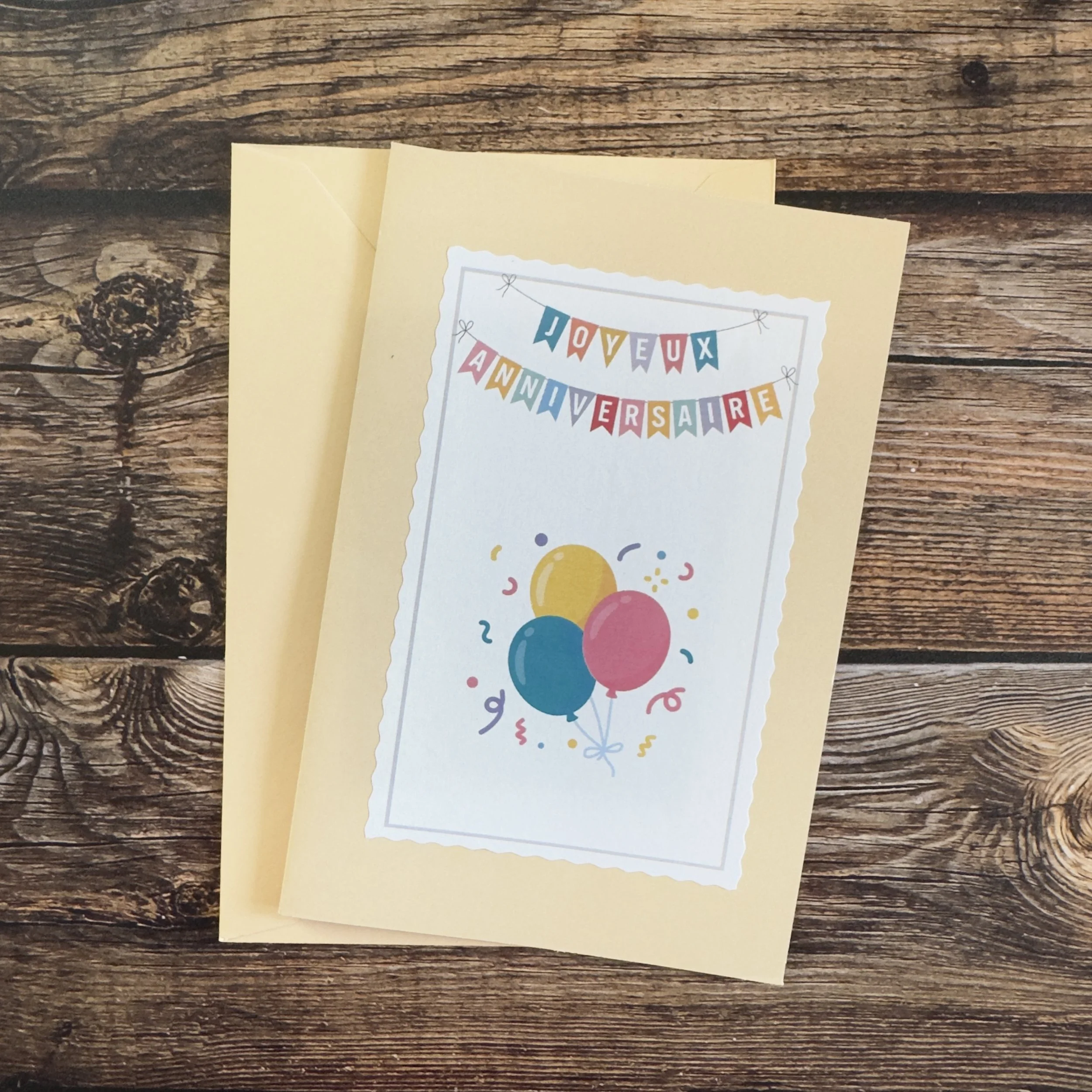 Carte de voeux artisanale, format A6 double, avec enveloppe assortie.