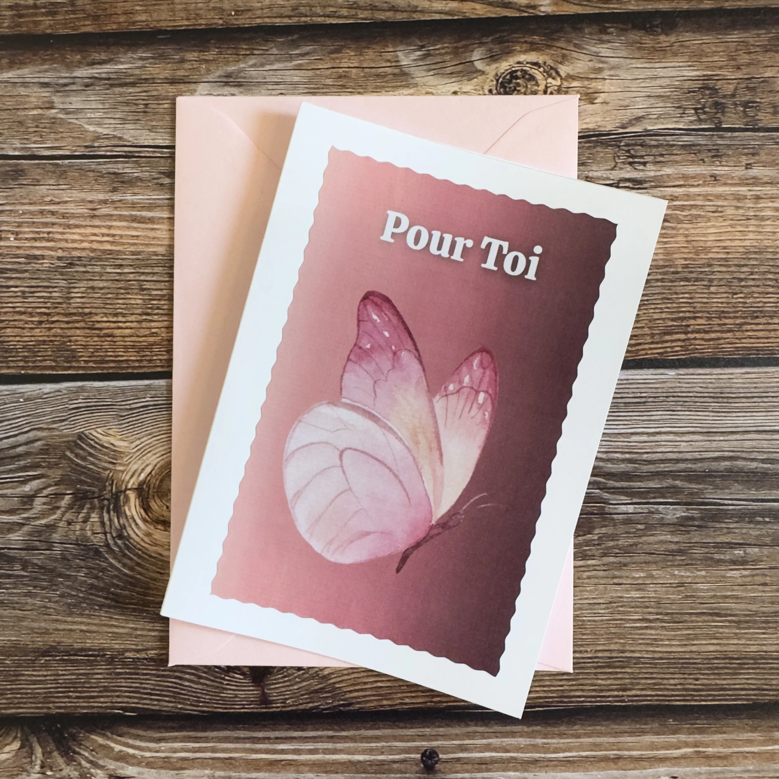 Carte de voeux artisanale, format A6 double, avec enveloppe assortie.