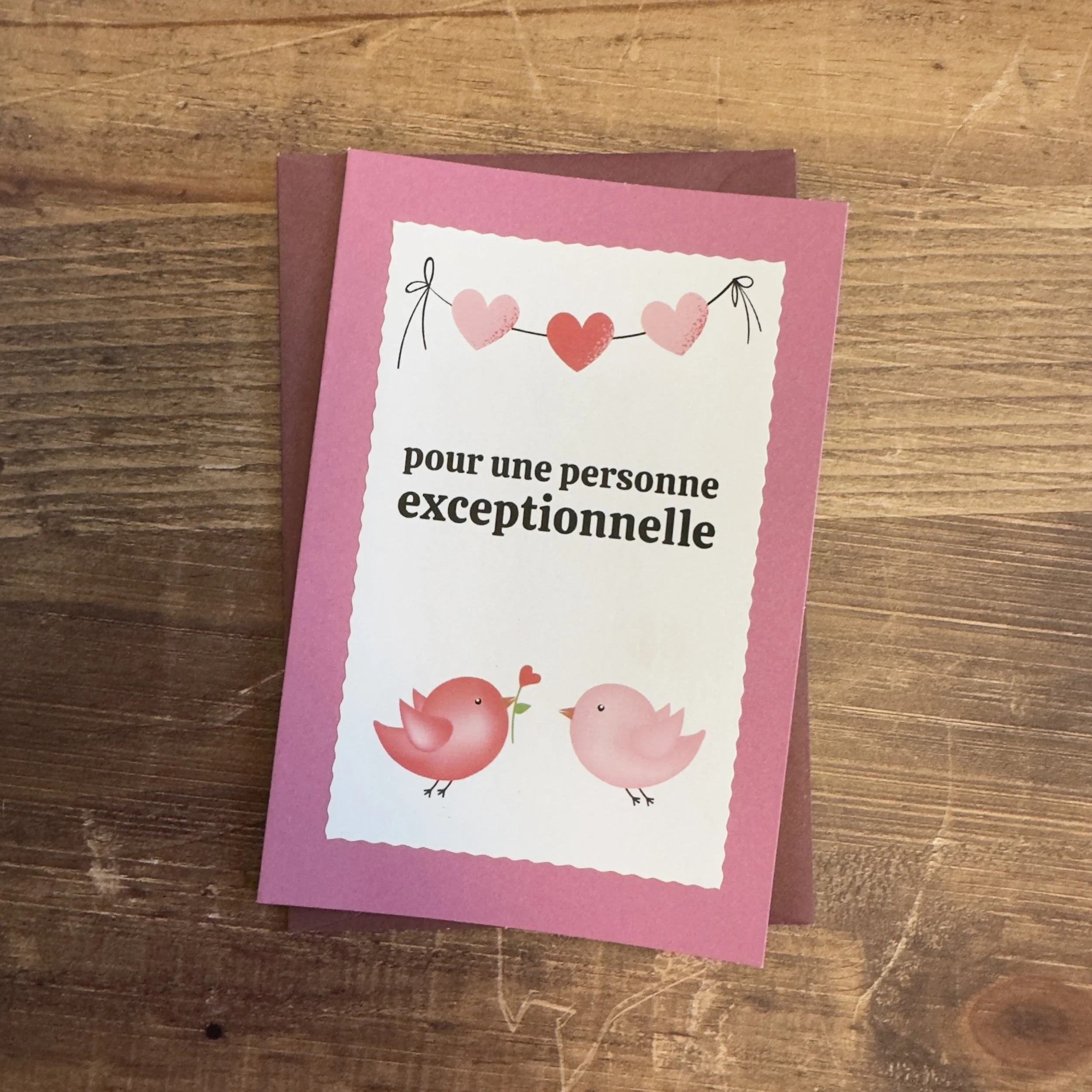 Carte de voeux artisanale, format A6 double, avec enveloppe assortie.