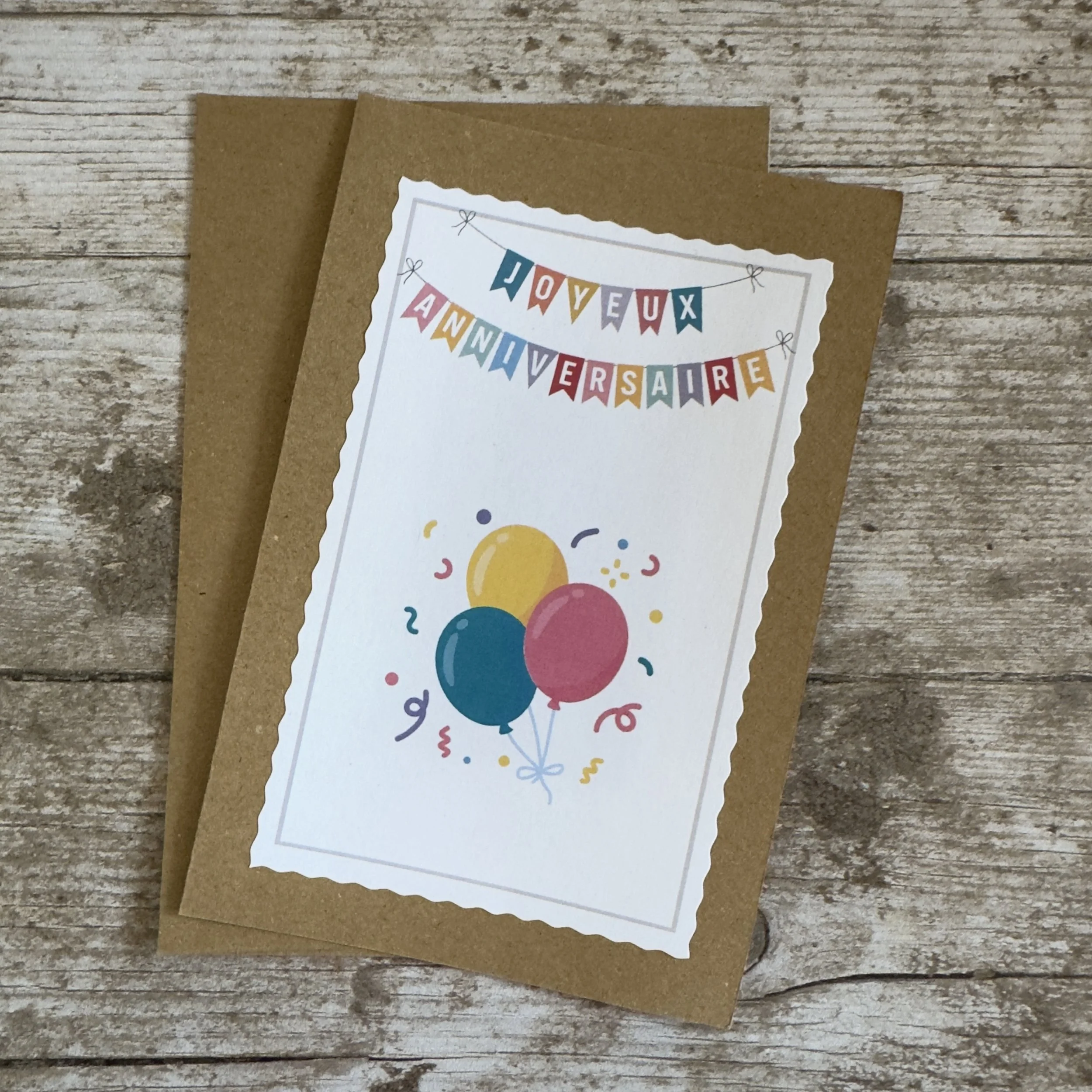 Carte de voeux artisanale, format A6 double, avec enveloppe assortie.