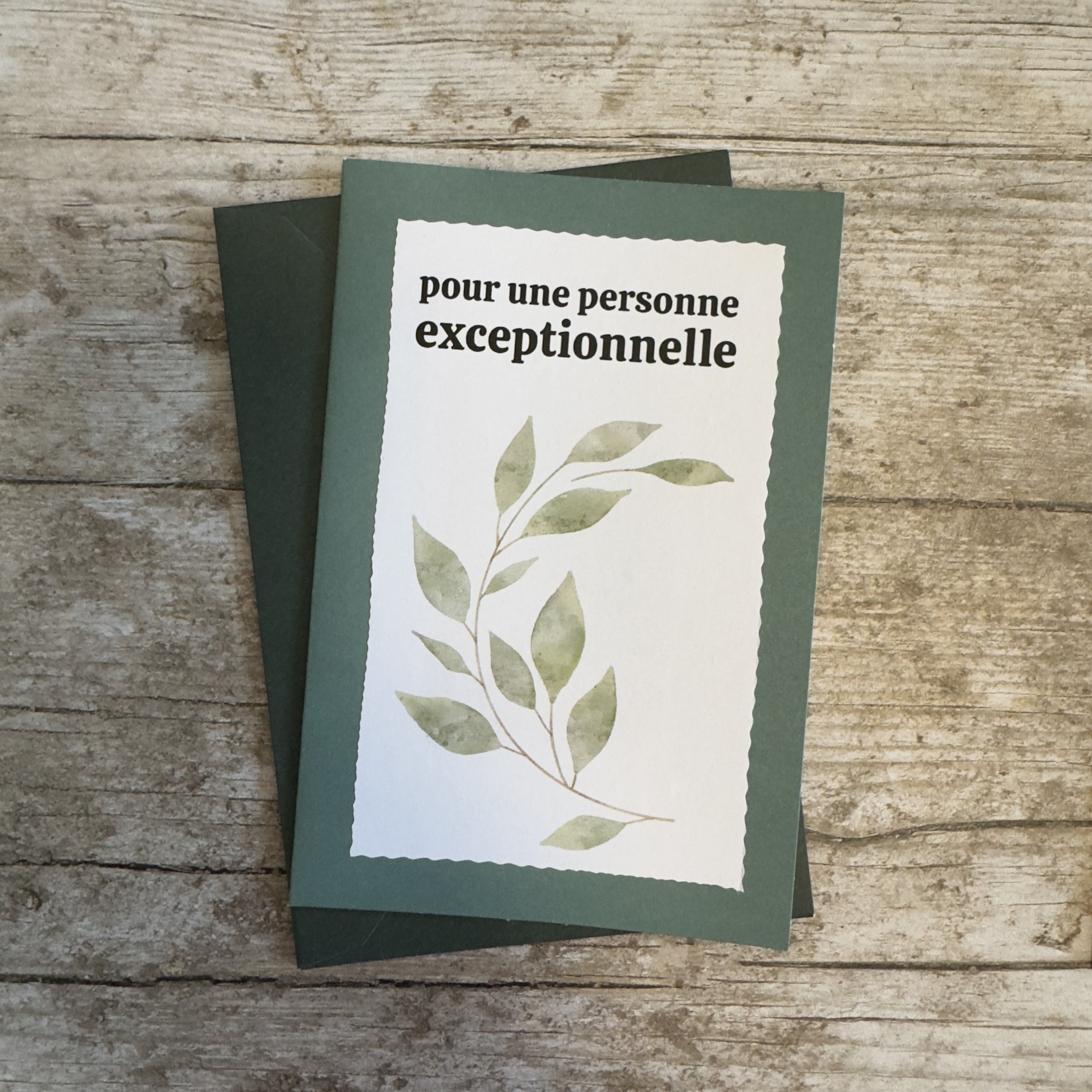 Carte de voeux artisanale, format A6 double, avec enveloppe assortie.