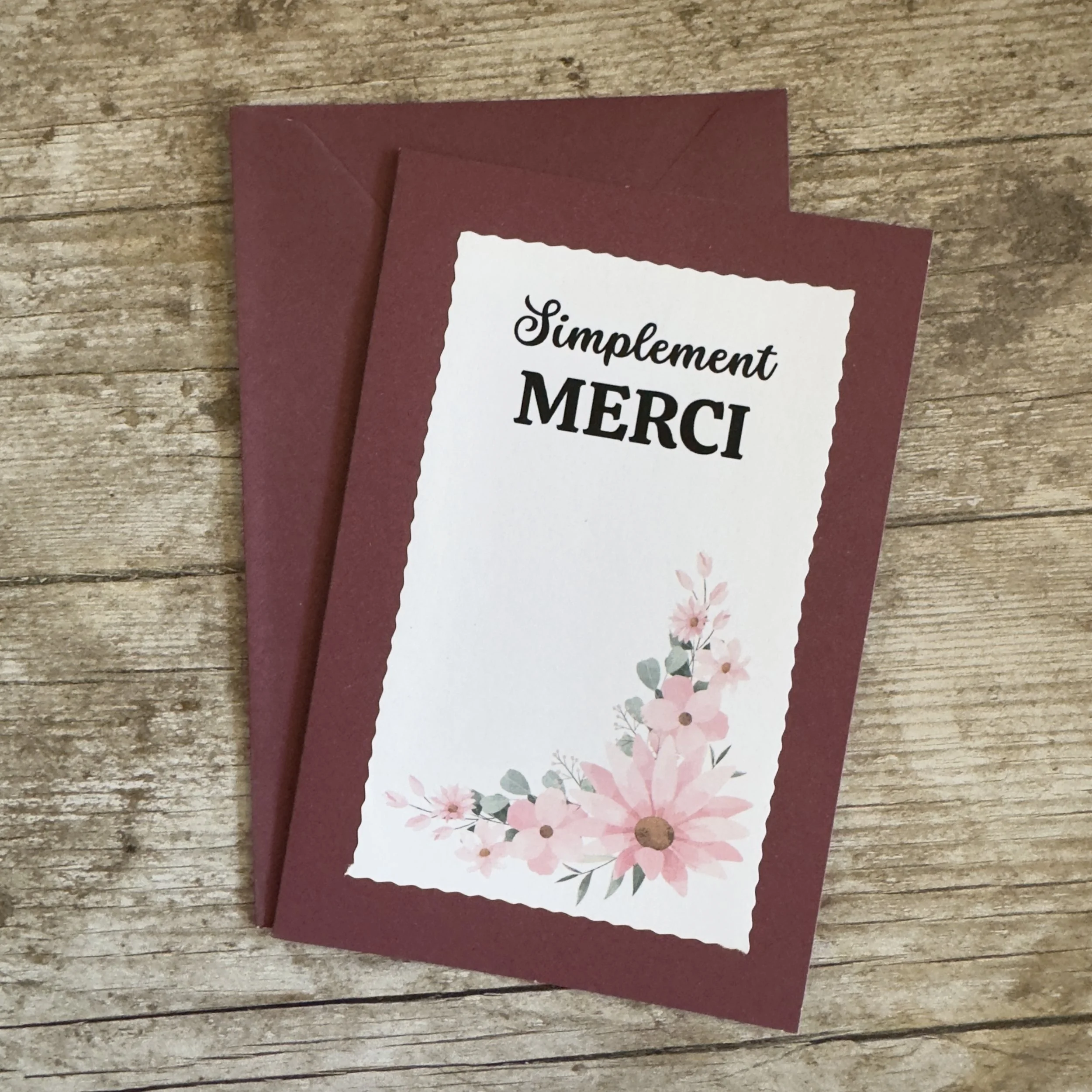 Carte de voeux artisanale, format A6 double, avec enveloppe assortie.