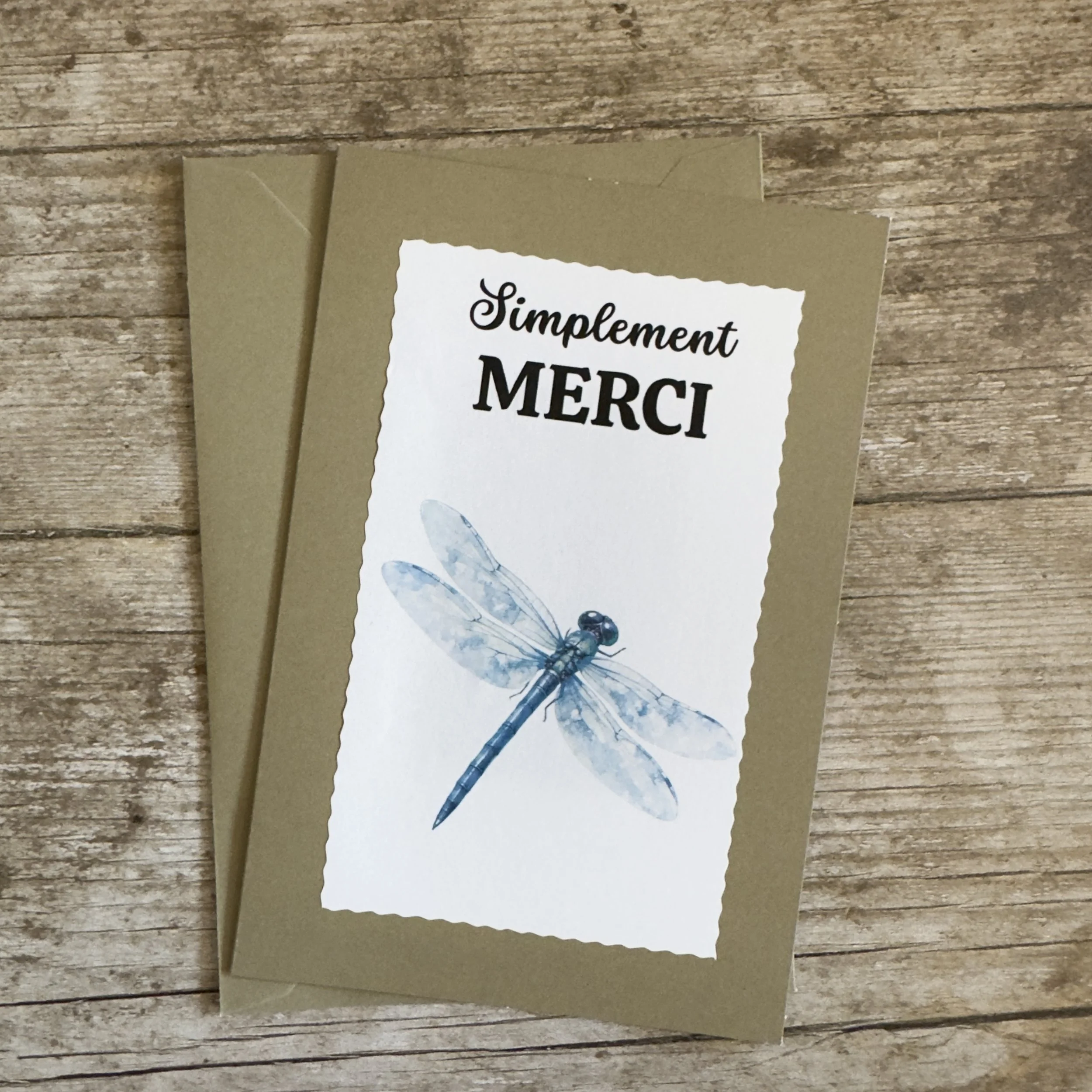 Carte de voeux artisanale, format A6 double, avec enveloppe assortie.
