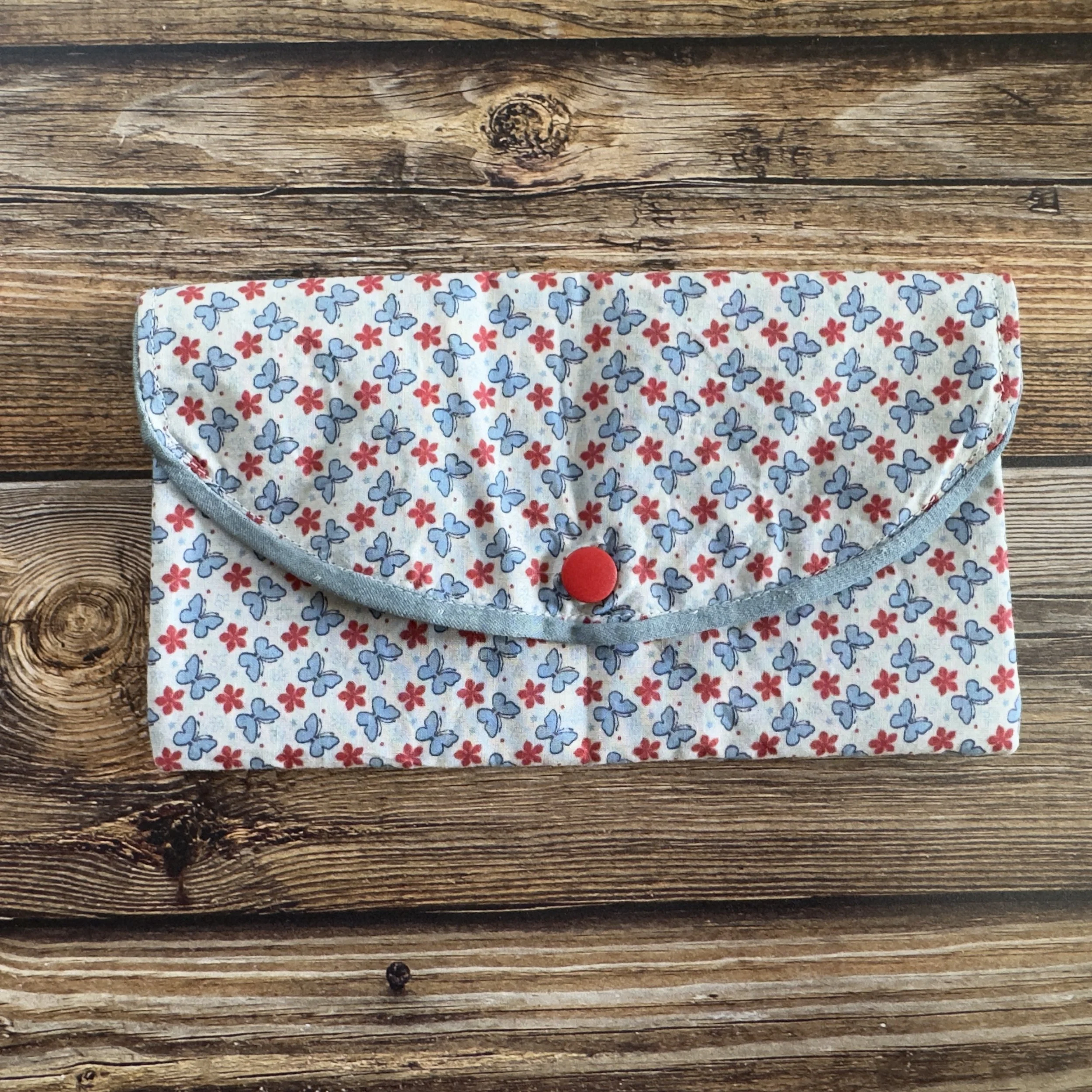 Pochette plate doublée, dimensions 18,5/11 cm