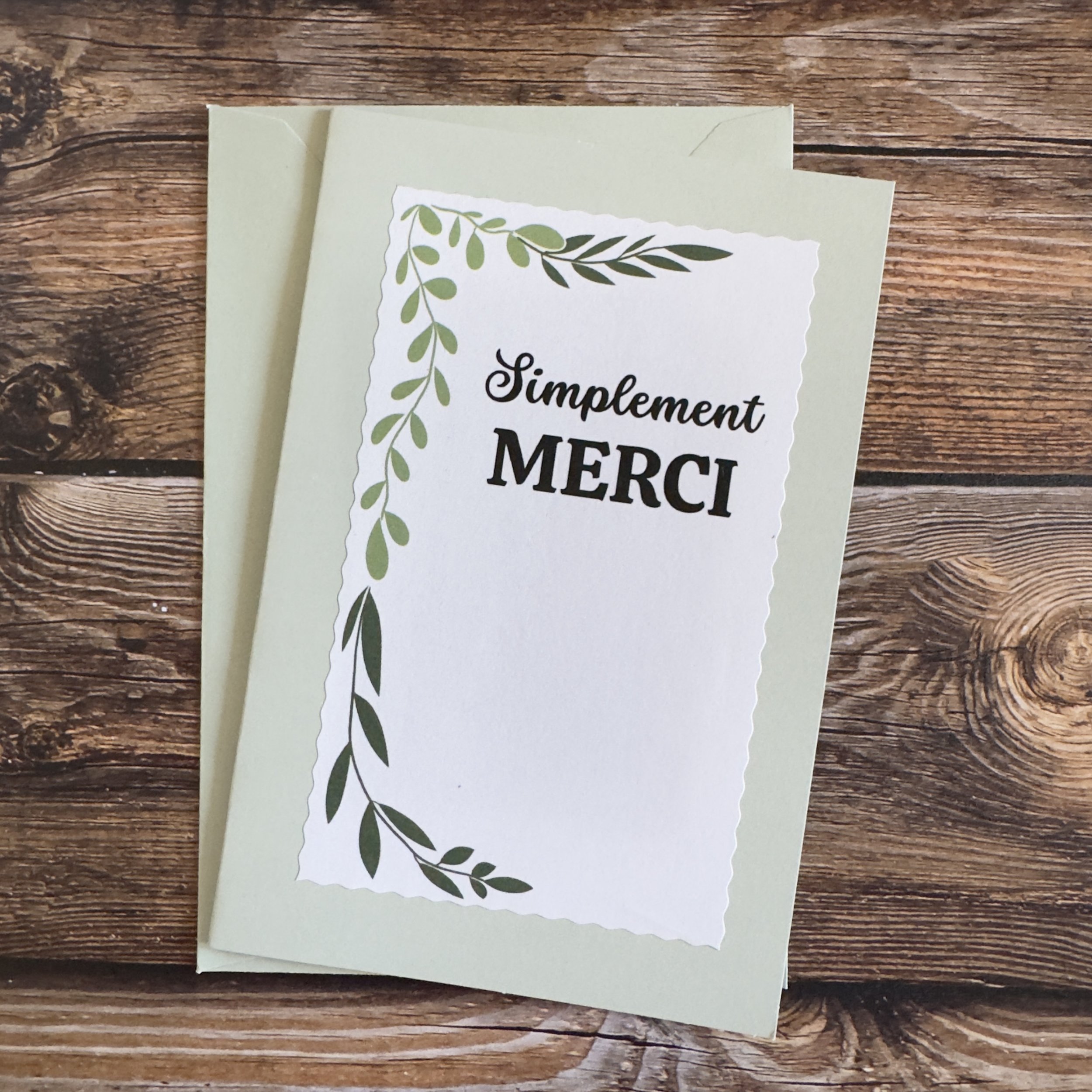 Carte de voeux artisanale, format A6 double, avec enveloppe assortie.