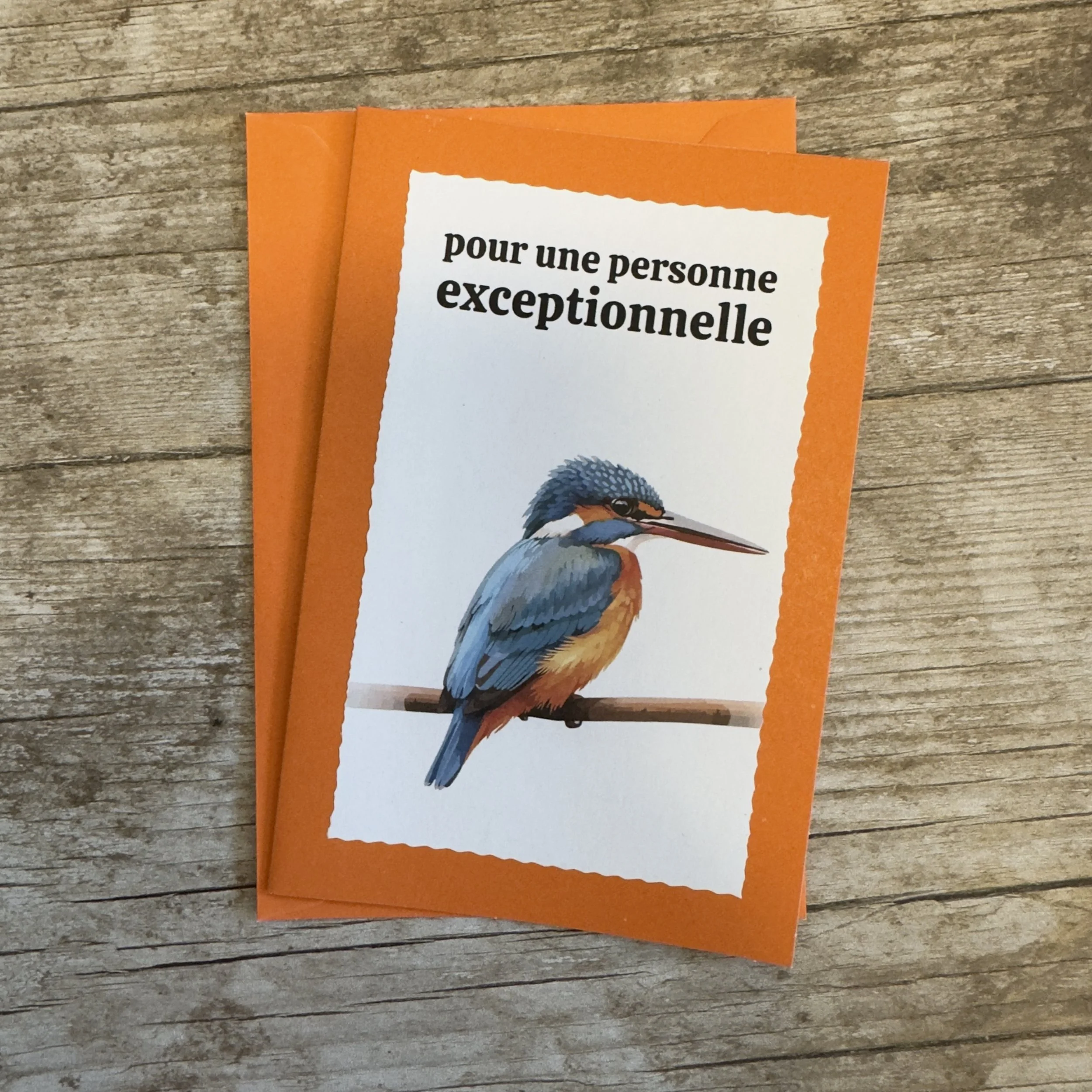 Carte de voeux artisanale, format A6 double, avec enveloppe assortie.