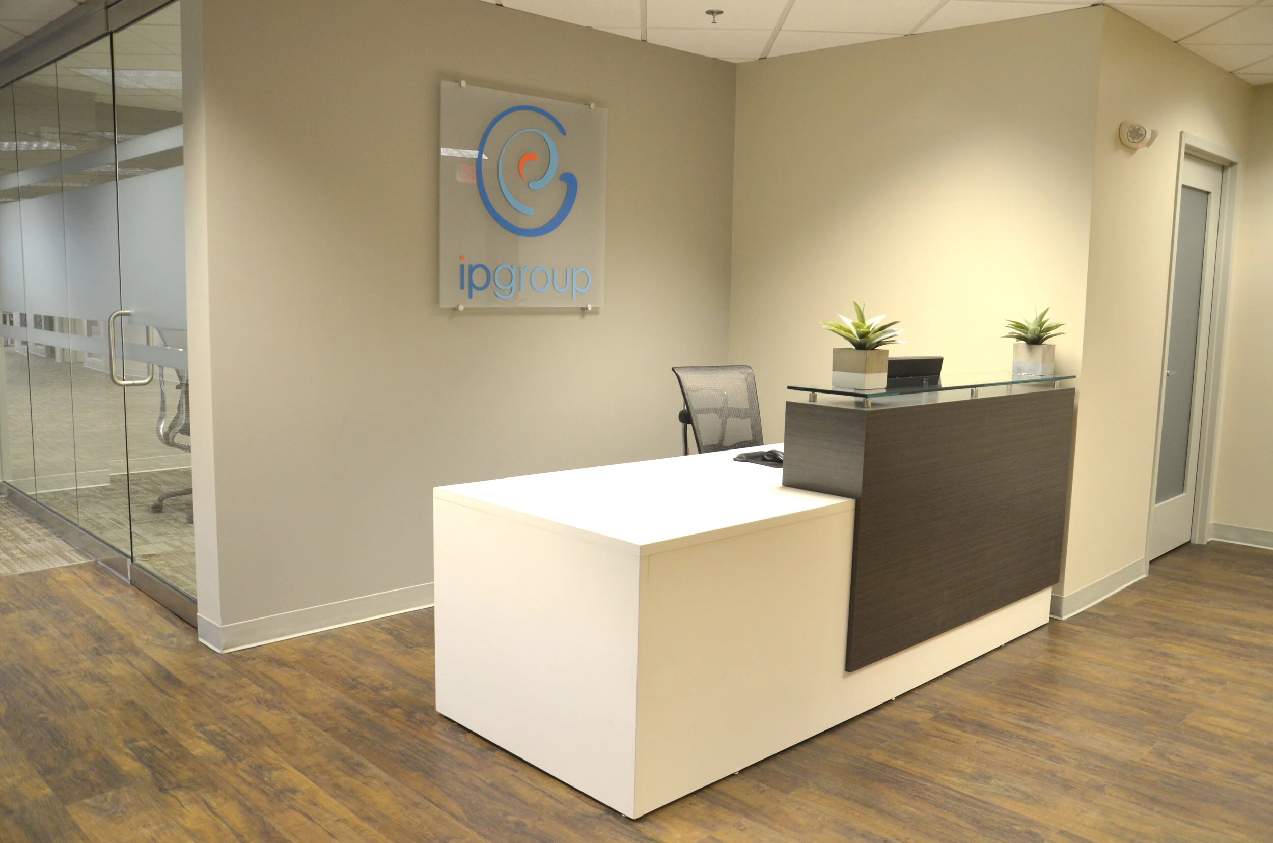 reception.. custom.jpg