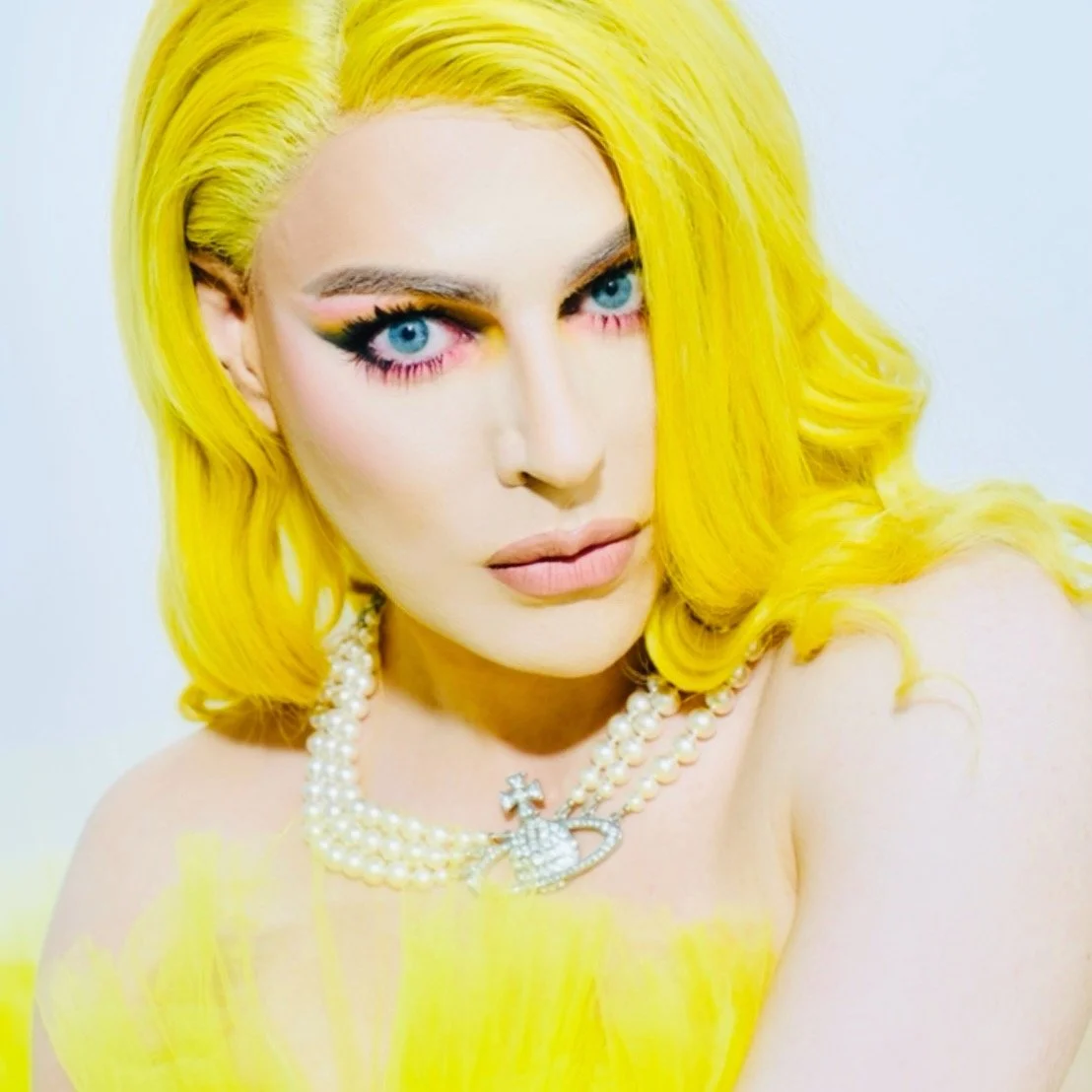 Yellow tutorial now live on the YouTube 📺 Check it out, I had loads of fun on this one! 💛✨