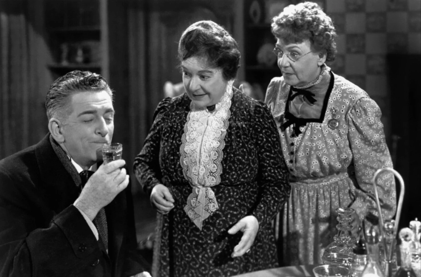 Bonus 14: Horror-fying the Host - Arsenic and Old Lace