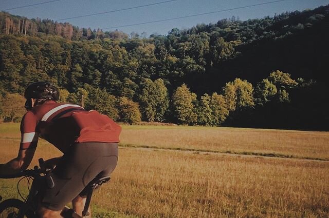 Westerwald, 2019.

#LambadaCGN #bikegirls #gravel #rapha #k&ouml;ln #Westerwald
