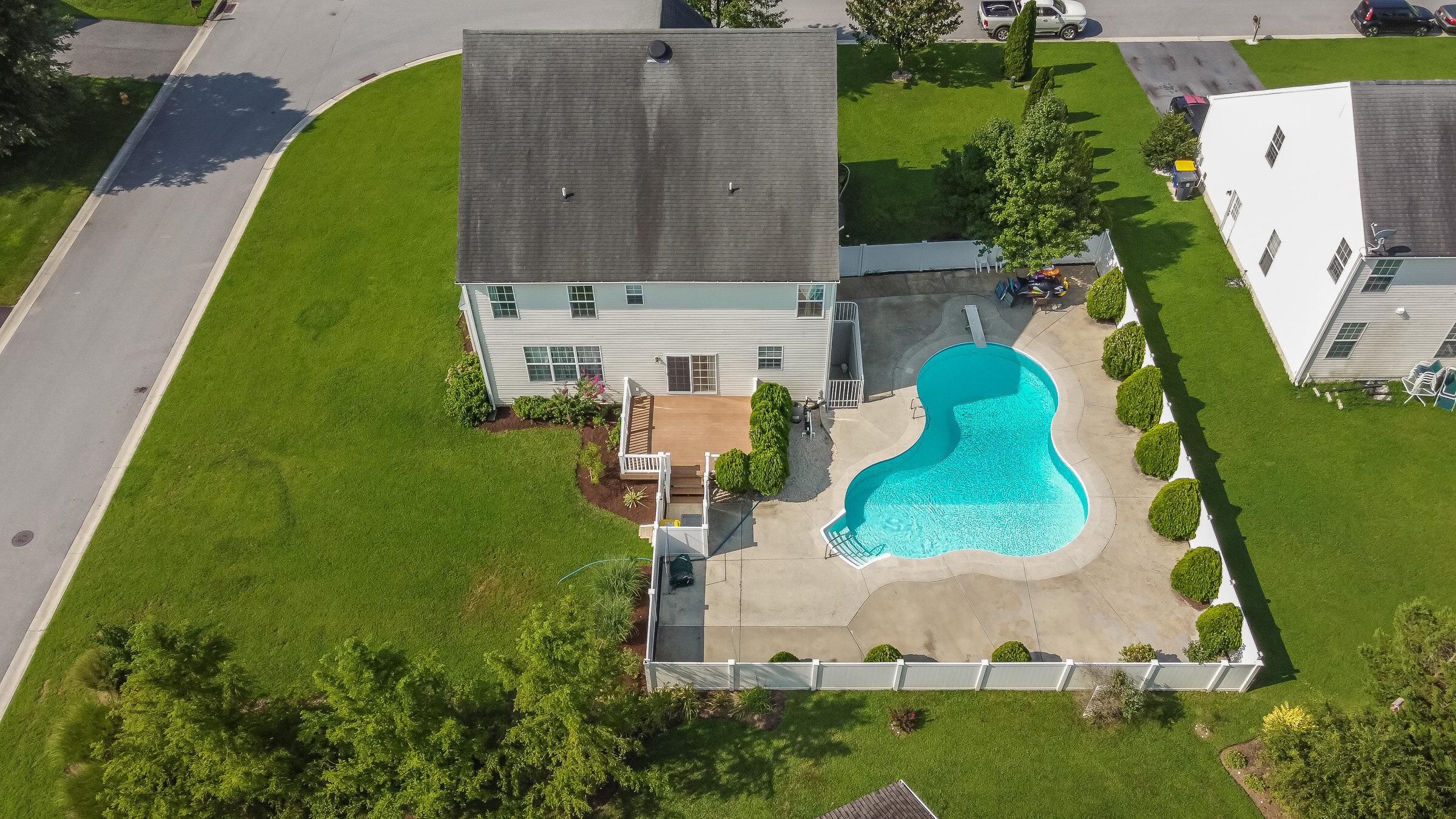 17 Iroquois Ave-BrightMLS-22.jpg