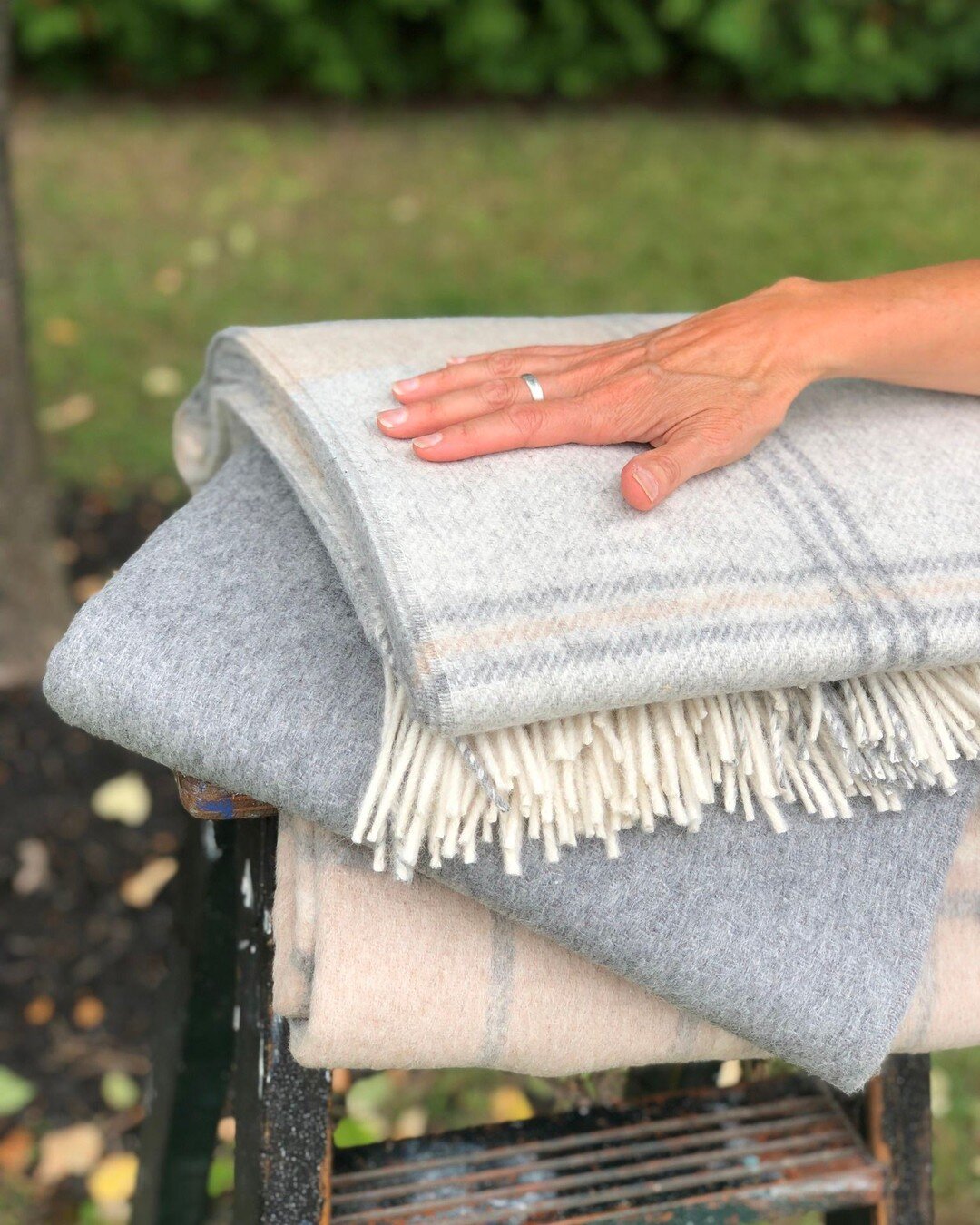 Summer, it's sad to see you go, however this collection of gorgeously inviting blankets help us welcome the fall season with open (blanketed 😉) arms.

#blankets #blanketlove #fallvibes