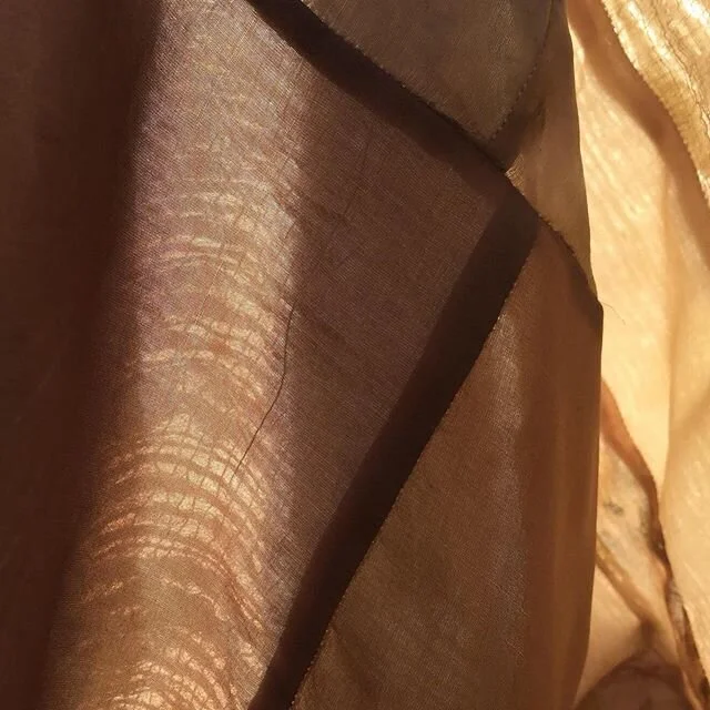 ☀️ #naturaldyes #weaving #textiles #textiledesign #stitch